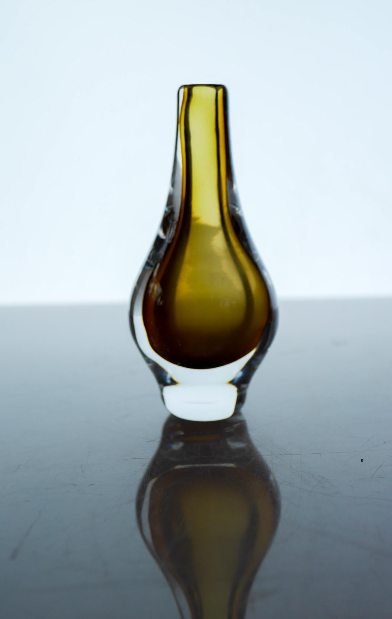 The Modern Scandinavian sommerso glass von Mona Morales Kosta Schweden - eine Sammlung im Angebot 1