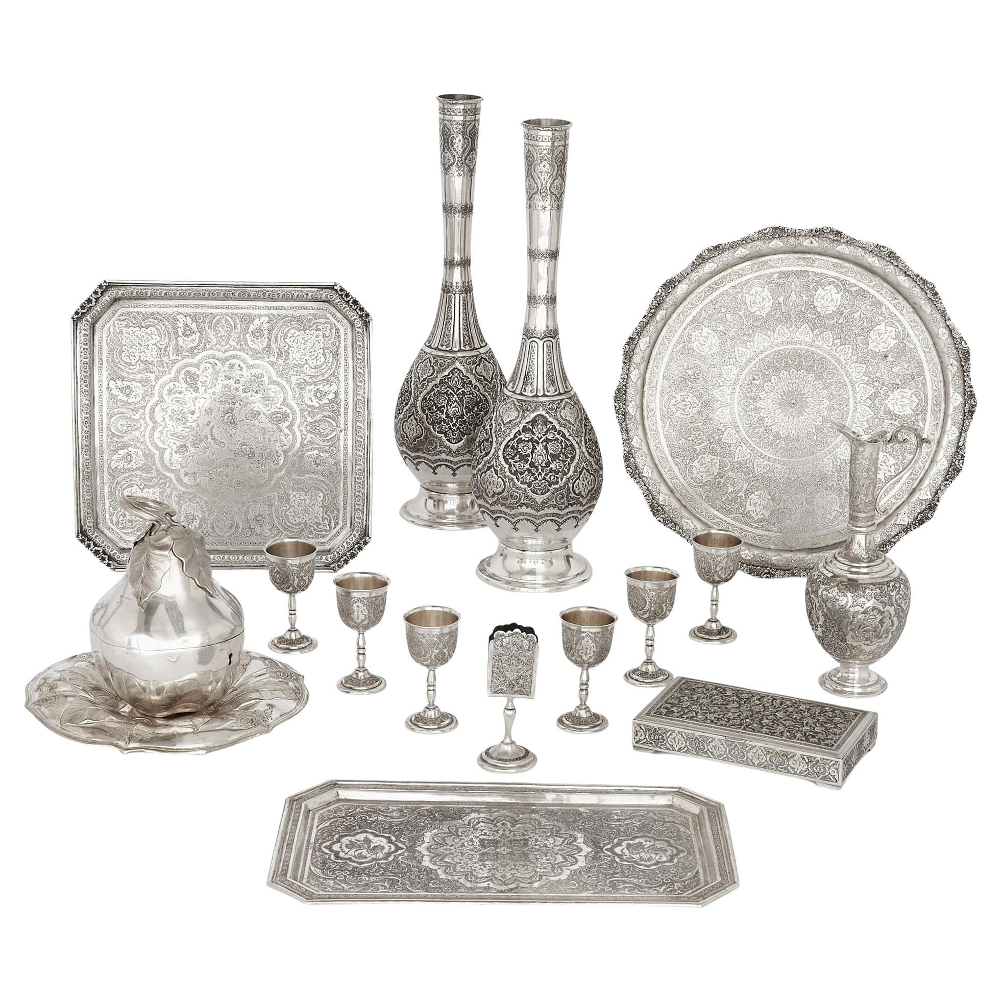 Kollektion von persischen Silberwaren und Tafelgeschirr im Angebot
