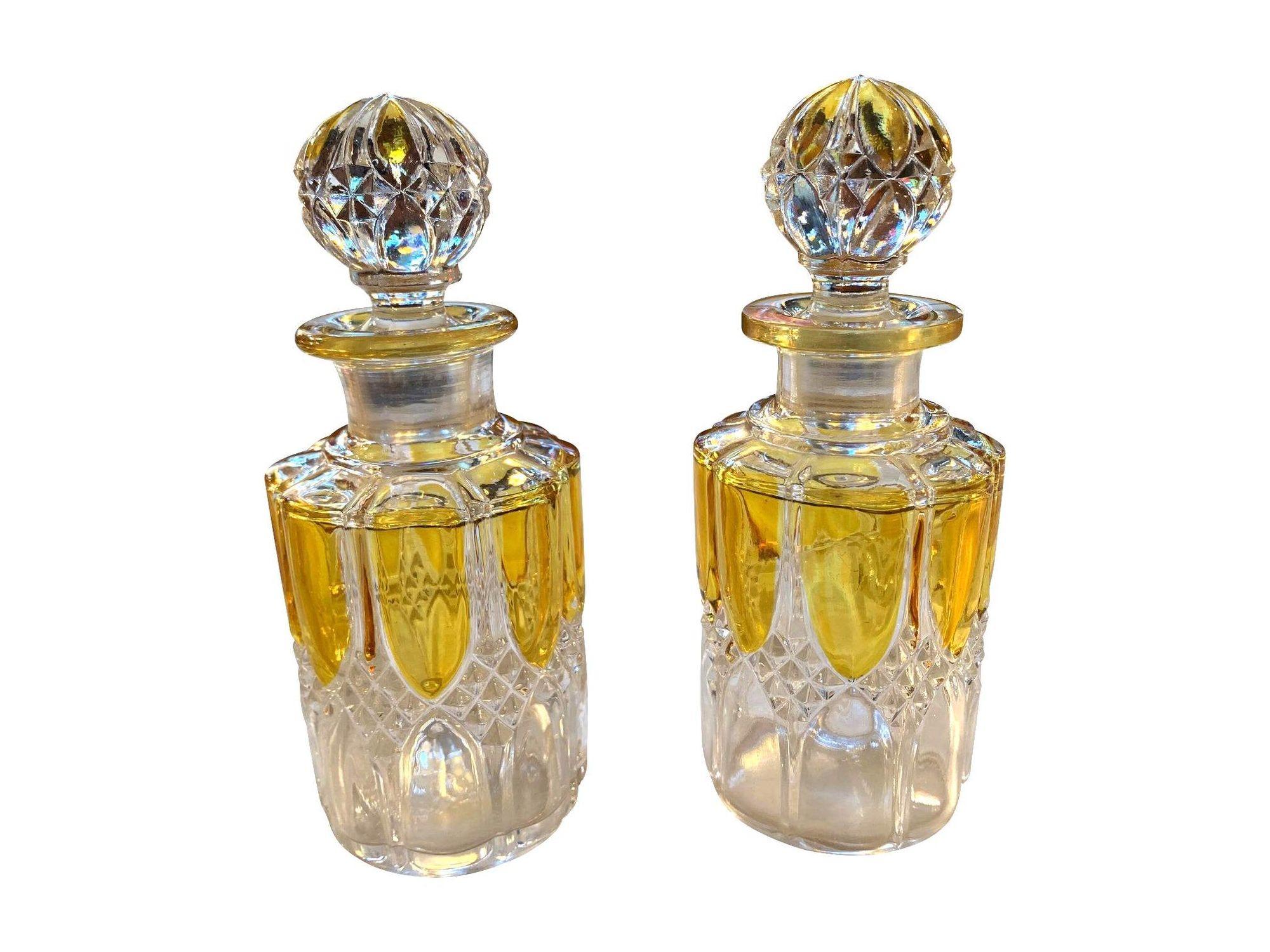Una collezione di sette bottiglie di profumo in oro di Val Sat Lambert degli anni '20 in vendita 2