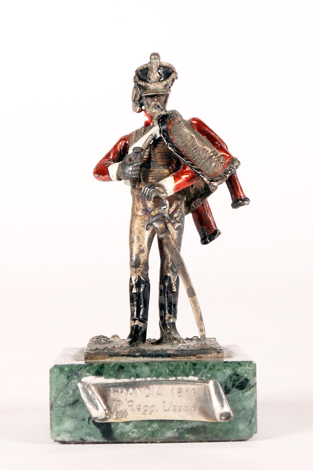 Una collezione di sculture in argento, marmo e smalto. Italia, 1920. in vendita 5
