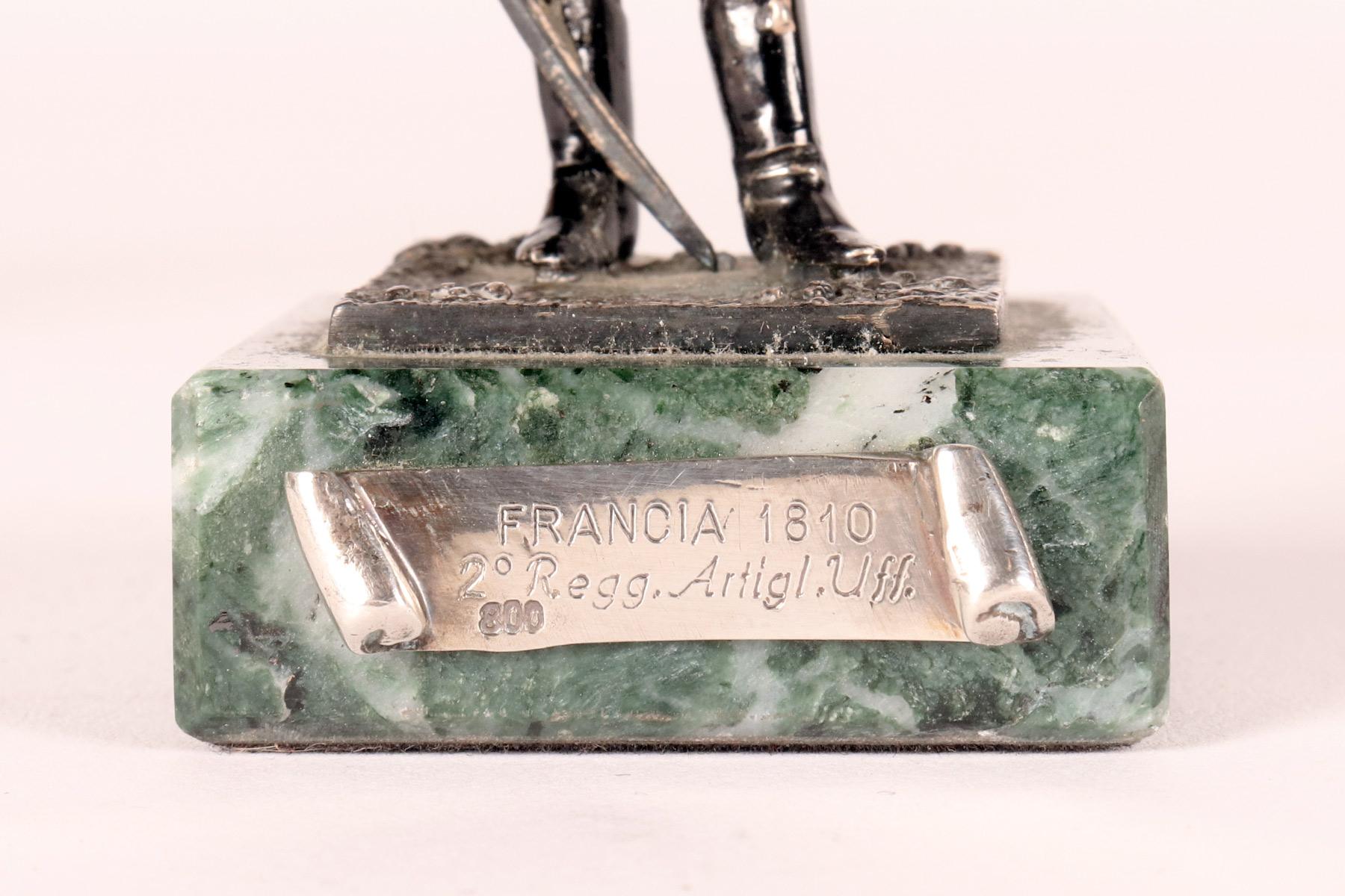 Una collezione di sculture in argento, marmo e smalto. Italia, 1920. in vendita 10