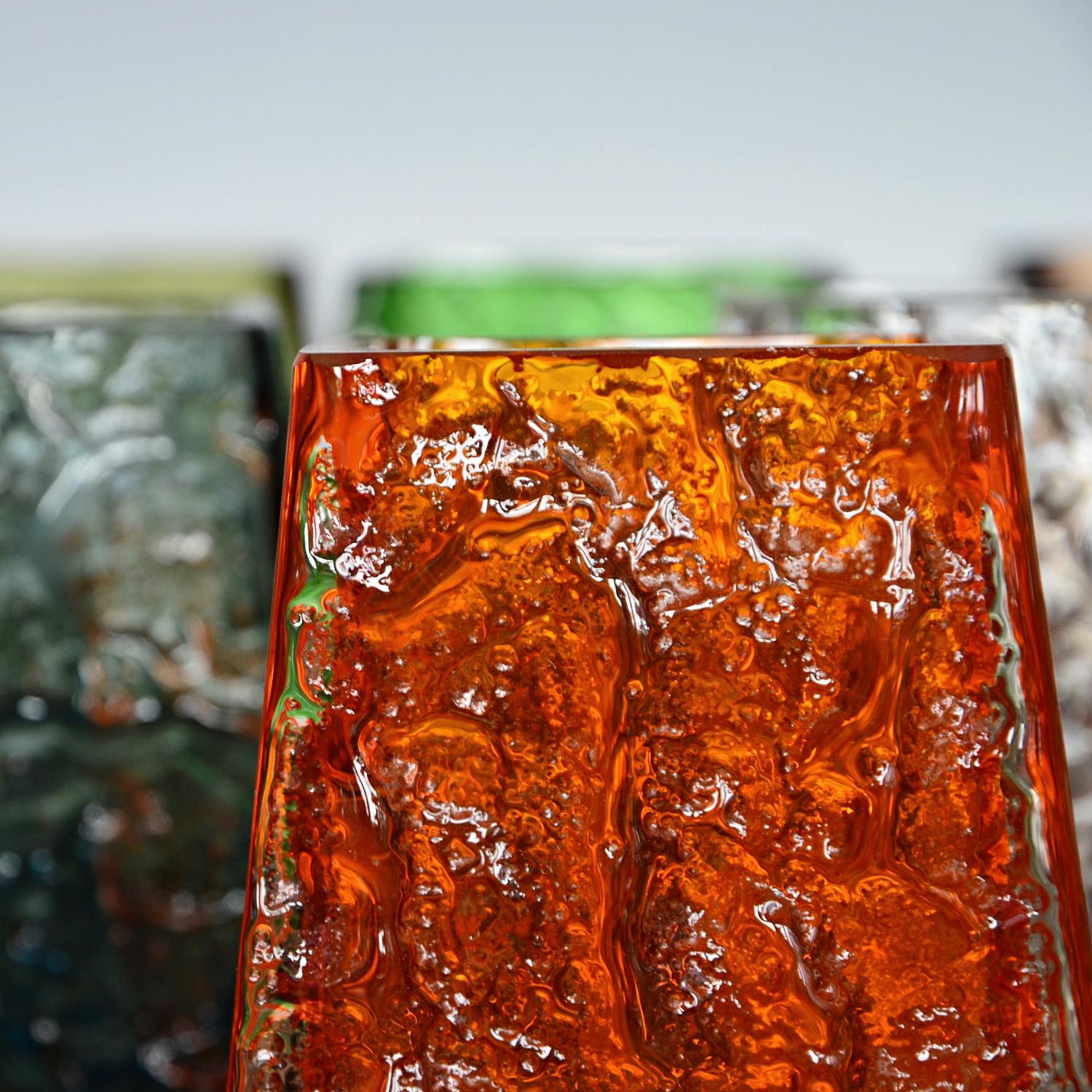 Collection of 14 Textured Glass Vases by Geoffrey Baxter for Whitefriars Glass In Excellent Condition In Forest Row, East Sussex