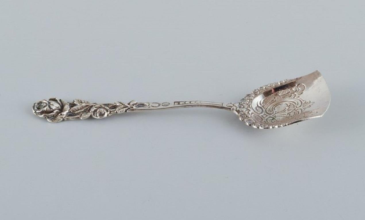 A collection of three silver spoons.  In Good Condition For Sale In Copenhagen, DK