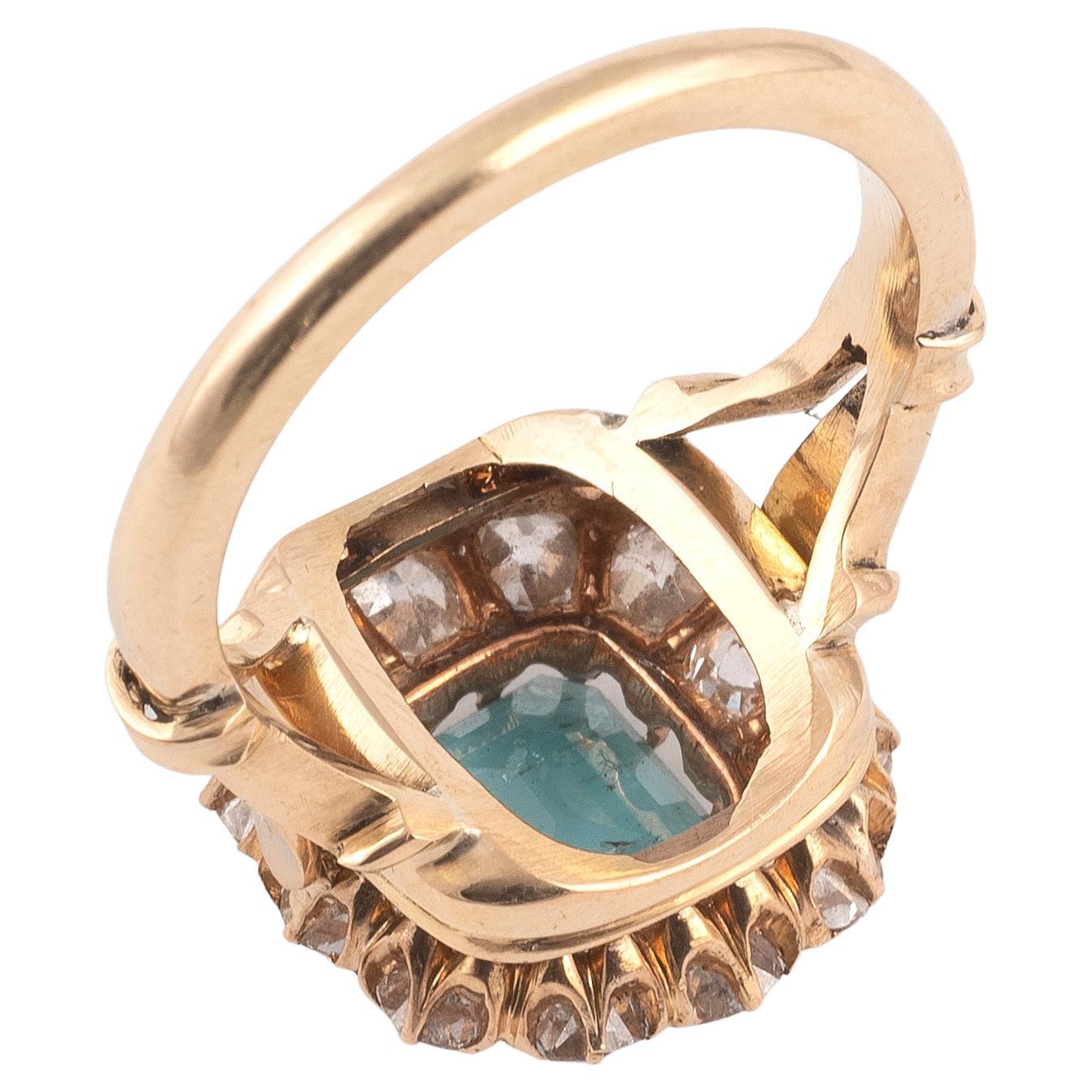 Kolumbianischer Smaragd- und Diamant-Cluster-Ring (Viktorianisch) im Angebot