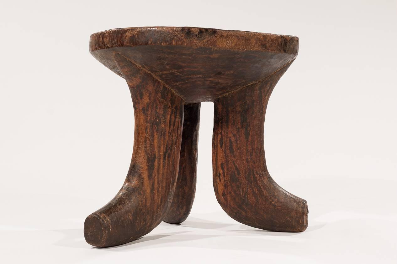 Éthiopien Tabouret africain de l'époque coloniale en provenance d'Éthiopie