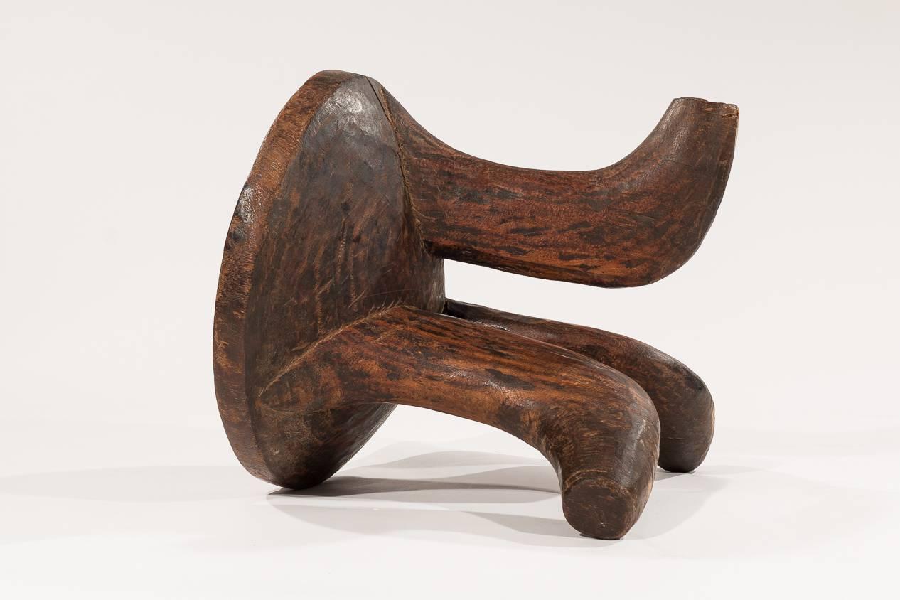 Bois Tabouret africain de l'époque coloniale en provenance d'Éthiopie