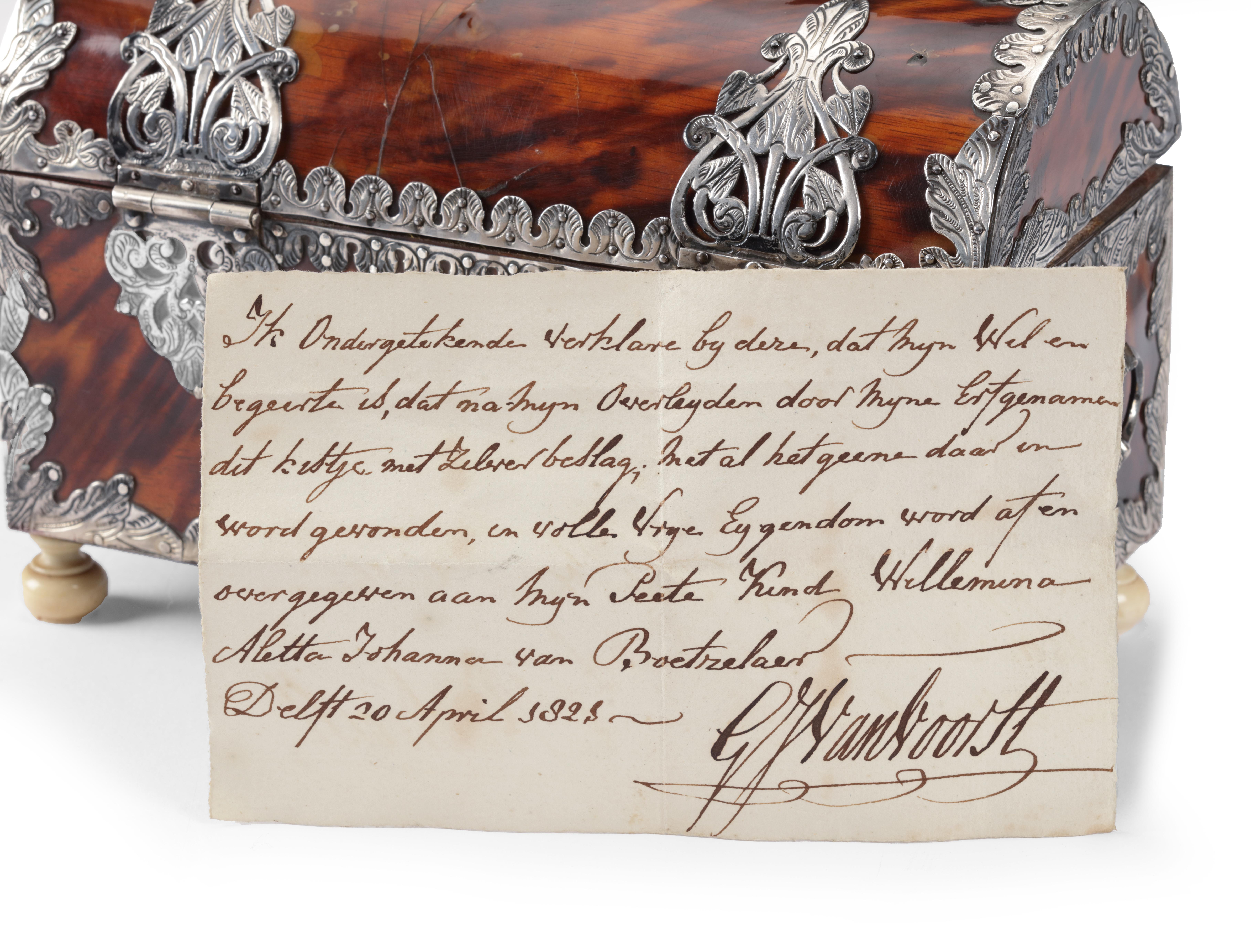 Un cofre colonial chapado en carey con monturas de plata en Bueno estado para la venta en Amsterdam, NL