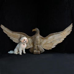 Colosal cartel de águila real de pino tallado a mano de principios del siglo XX