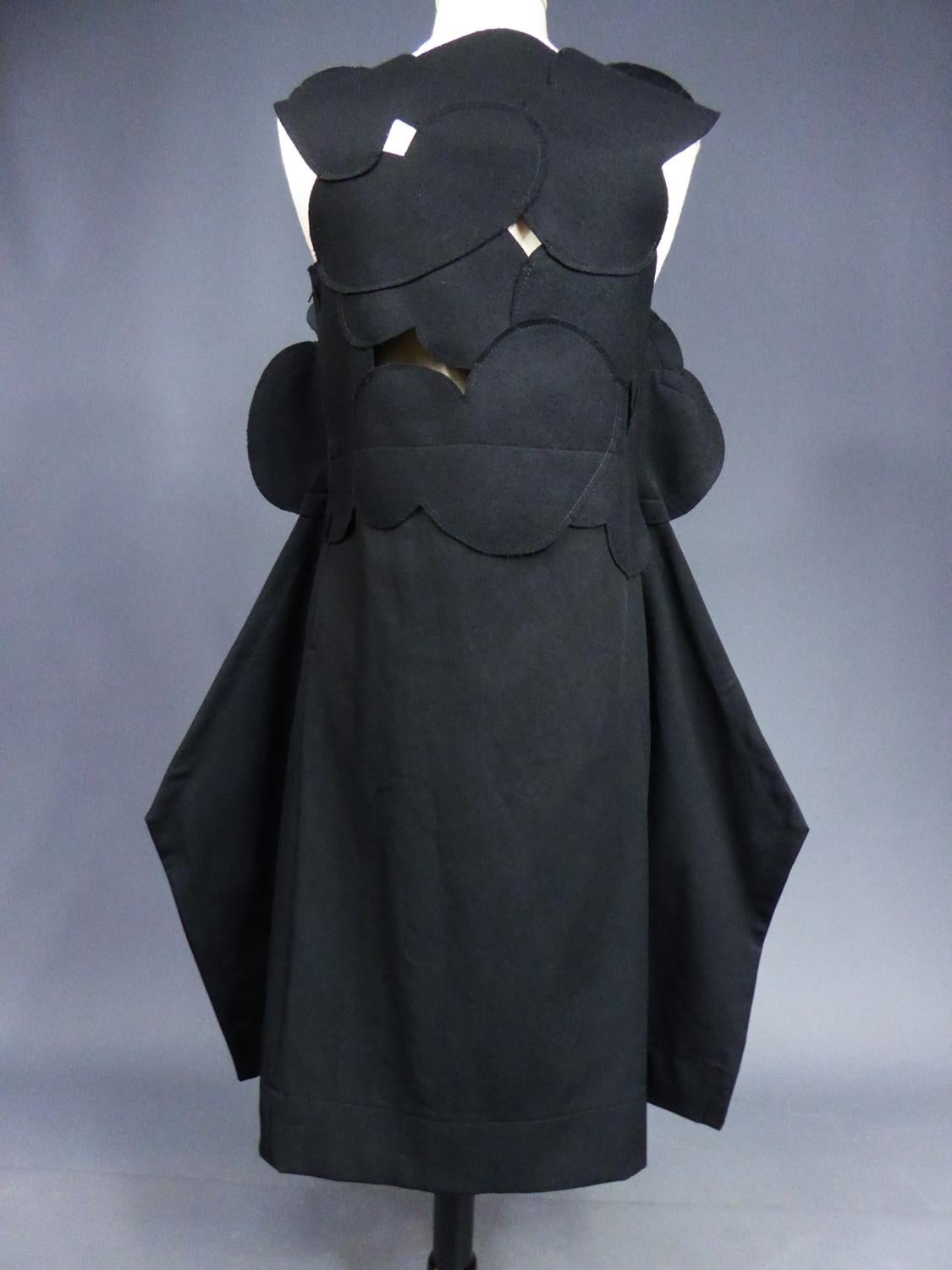 A Comme des Garcons Junya Watanabe Schwarzes Chasuble-Kleid aus Wolle Circa 2000 im Angebot 6
