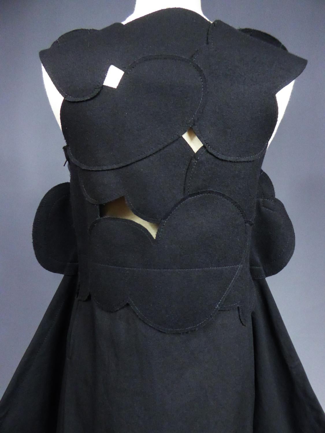 A Comme des Garcons Junya Watanabe Schwarzes Chasuble-Kleid aus Wolle Circa 2000 im Angebot 7