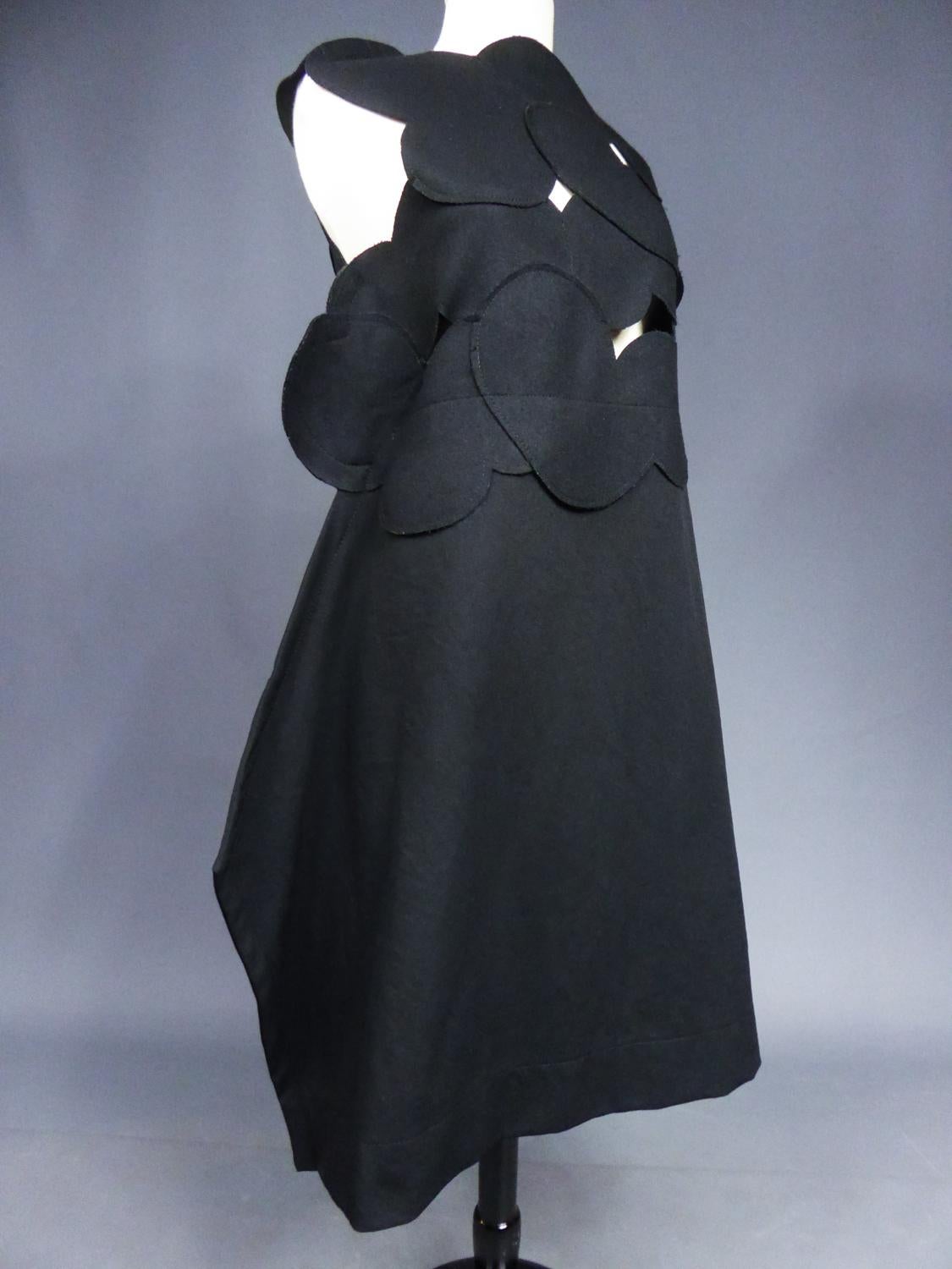 A Comme des Garcons Junya Watanabe Schwarzes Chasuble-Kleid aus Wolle Circa 2000 im Angebot 4