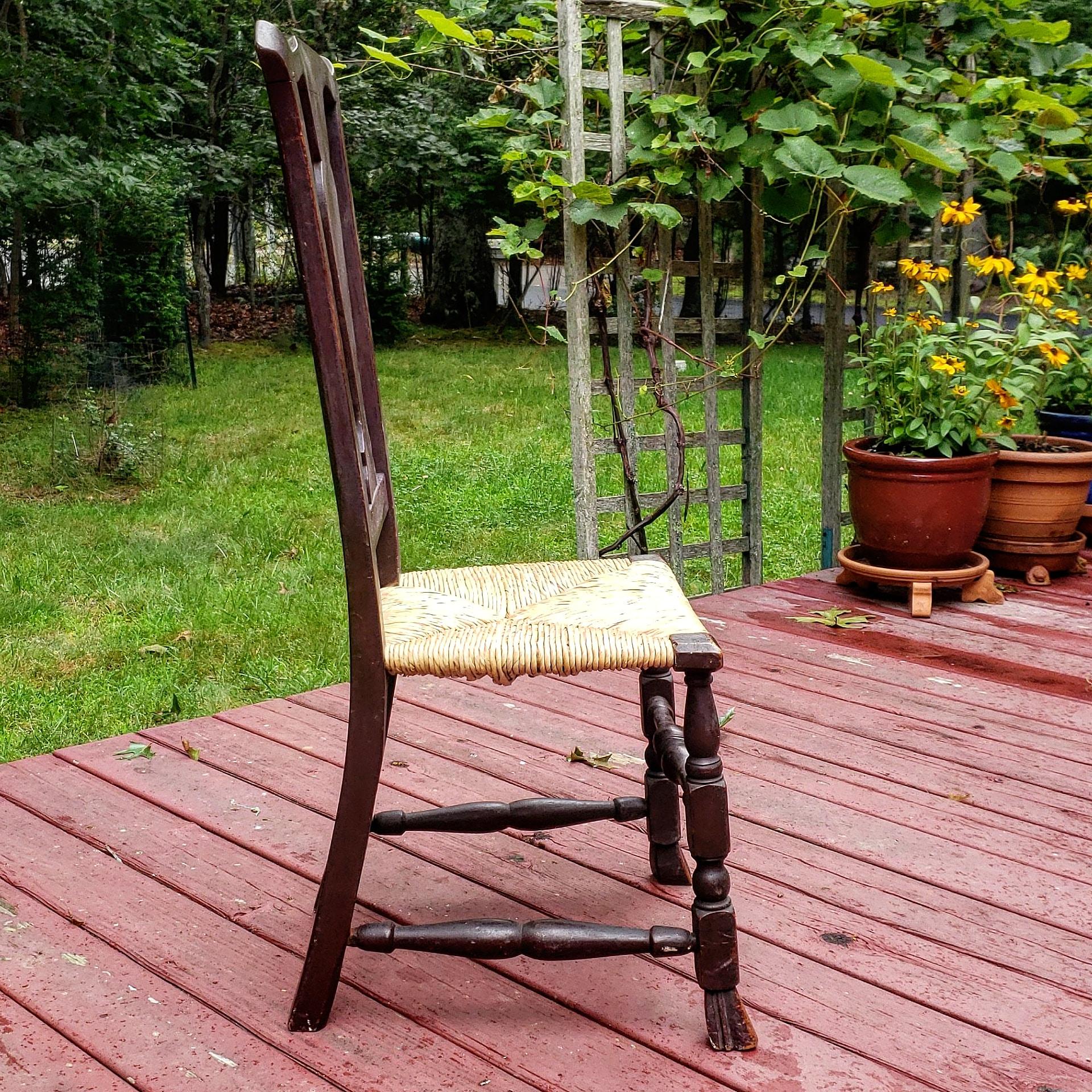 American Connecticut Maple Rush Seat Side Chair in Old Red Surface, Circa 1770 For Sale