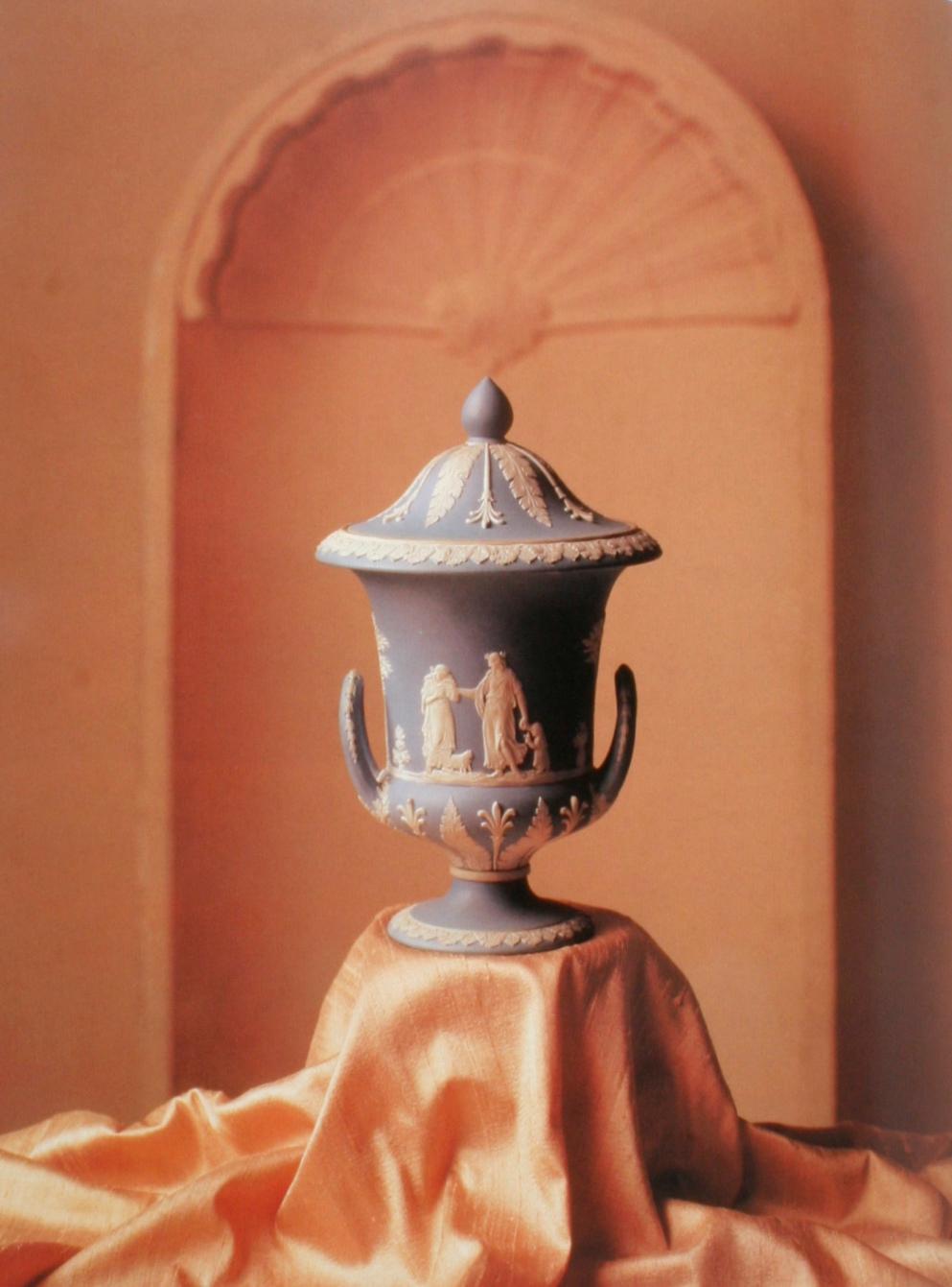 Paper A Connoisseur's Guide to Antique Pottery & Porcelain by Ronald Pearsall, 1st Ed For Sale