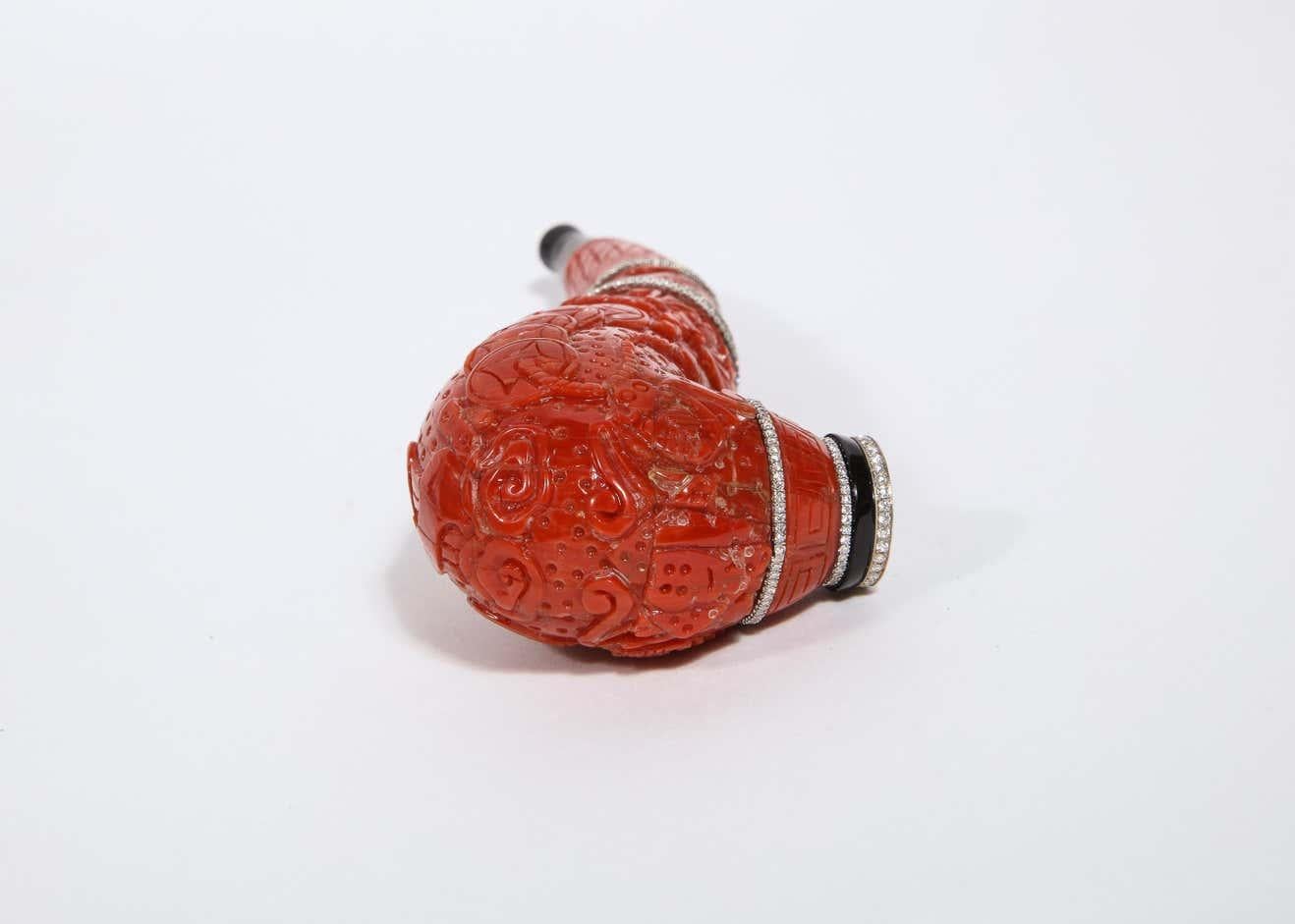 Men's Contemporary Coral, 18k Gold, Diamonds, and Onyx Pipe For Sale