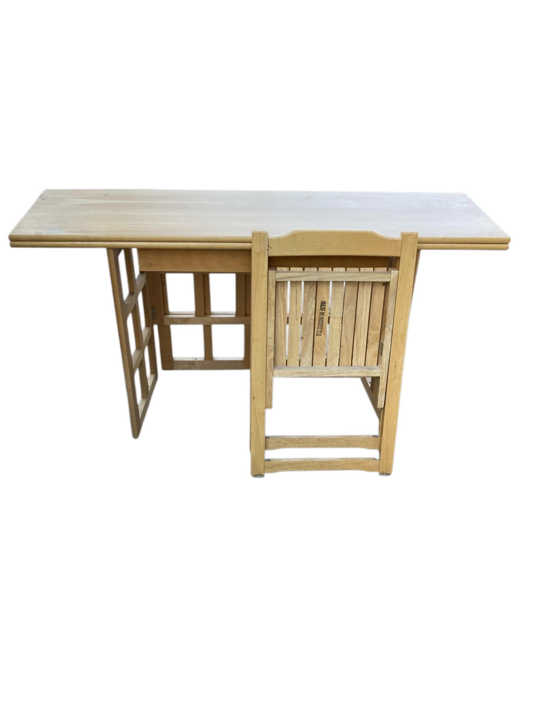 European A Contemporary Folding Beechwood Desk with Two Drawers and two Folding Chairs For Sale