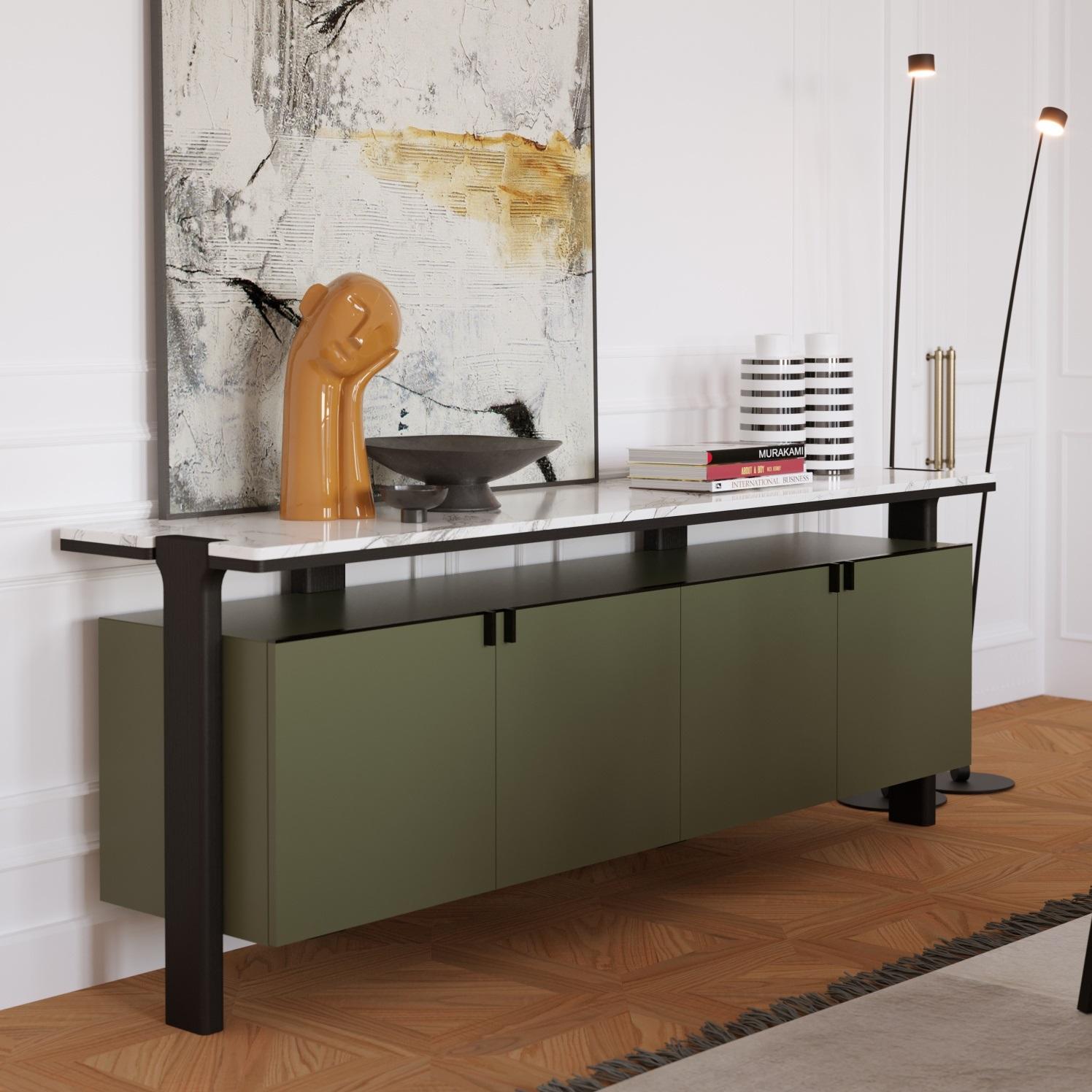 Ein zeitgenössisches lackiertes Sideboard mit einer Marmorplatte und Metallakzenten (Moderne) im Angebot