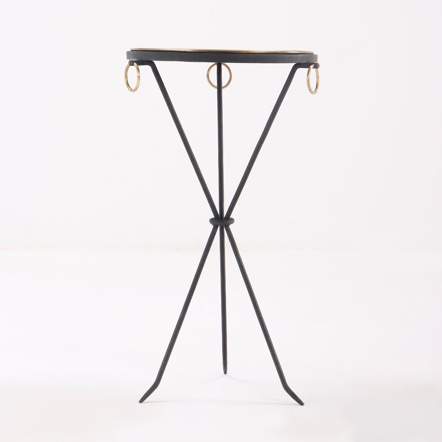 Mid-Century Modern A contemporary pair of wrought iron drink tables having ring decoration.  For Sale