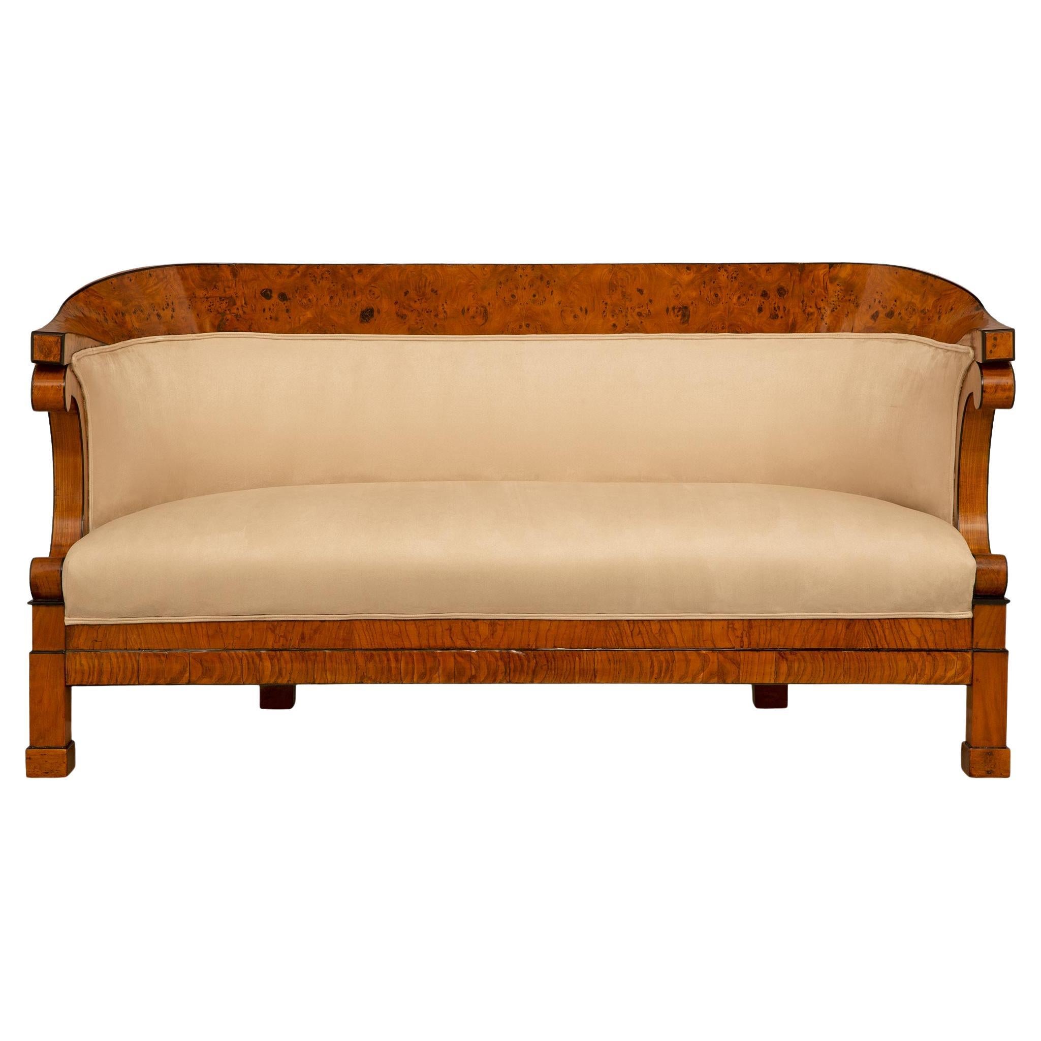 A Continental 19th century Biedermeier st. Burl Birch and fruitwood settee For Sale