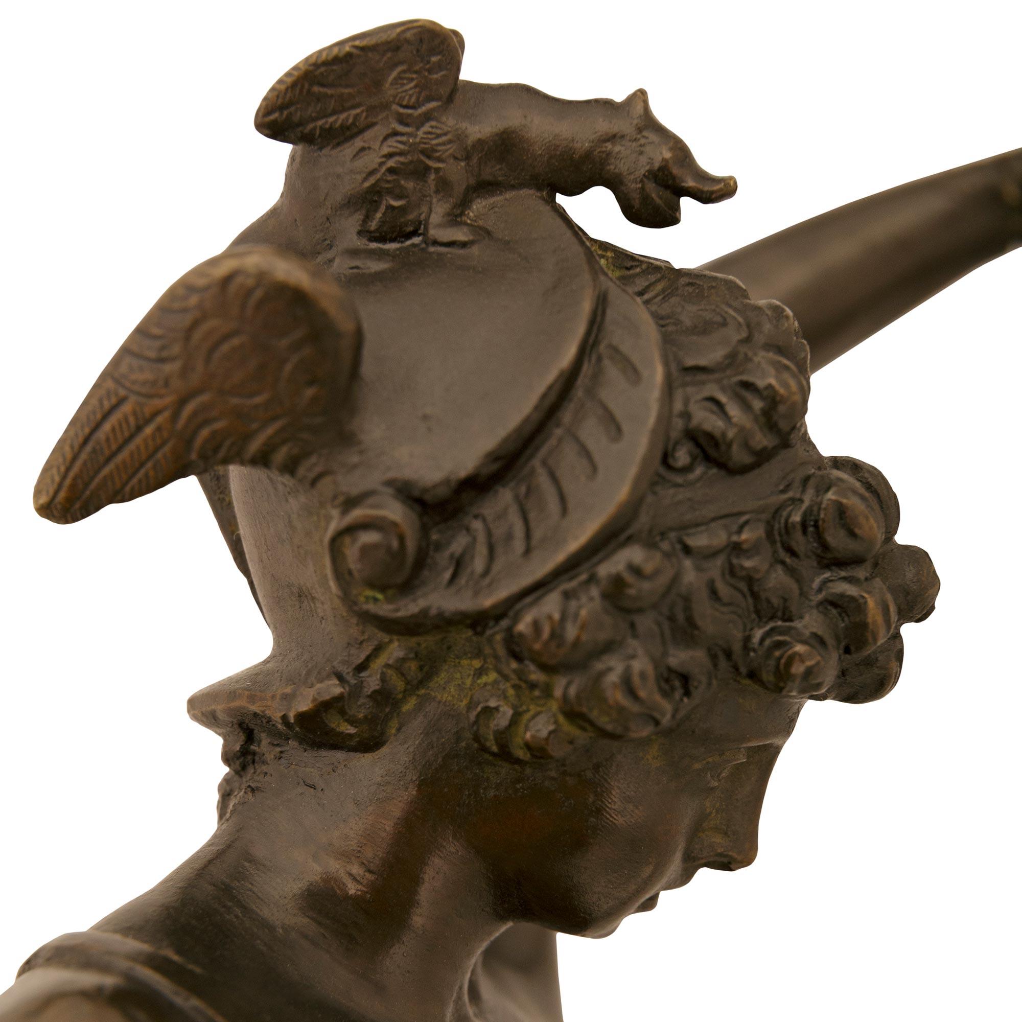 Bronzo Statua in bronzo e marmo di Perseo e Medusa del XIX secolo continentale in vendita