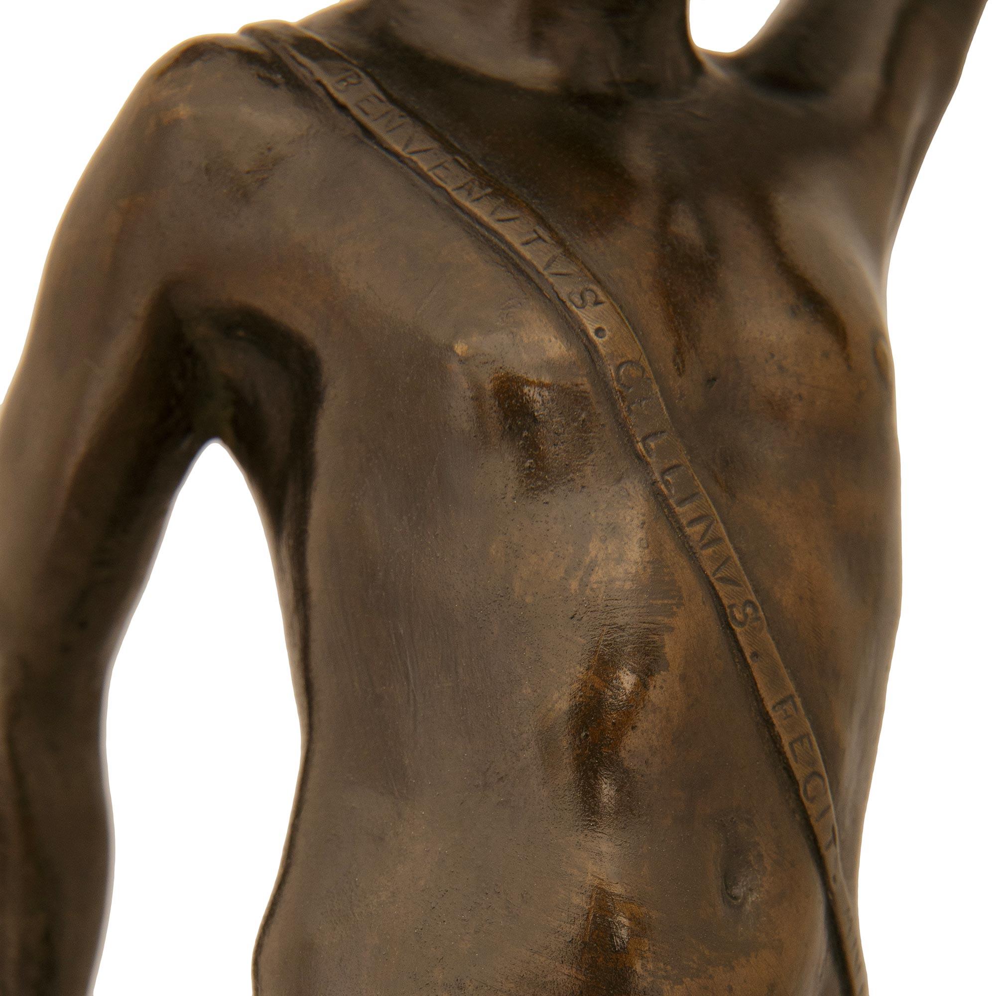 Statua in bronzo e marmo di Perseo e Medusa del XIX secolo continentale in vendita 1