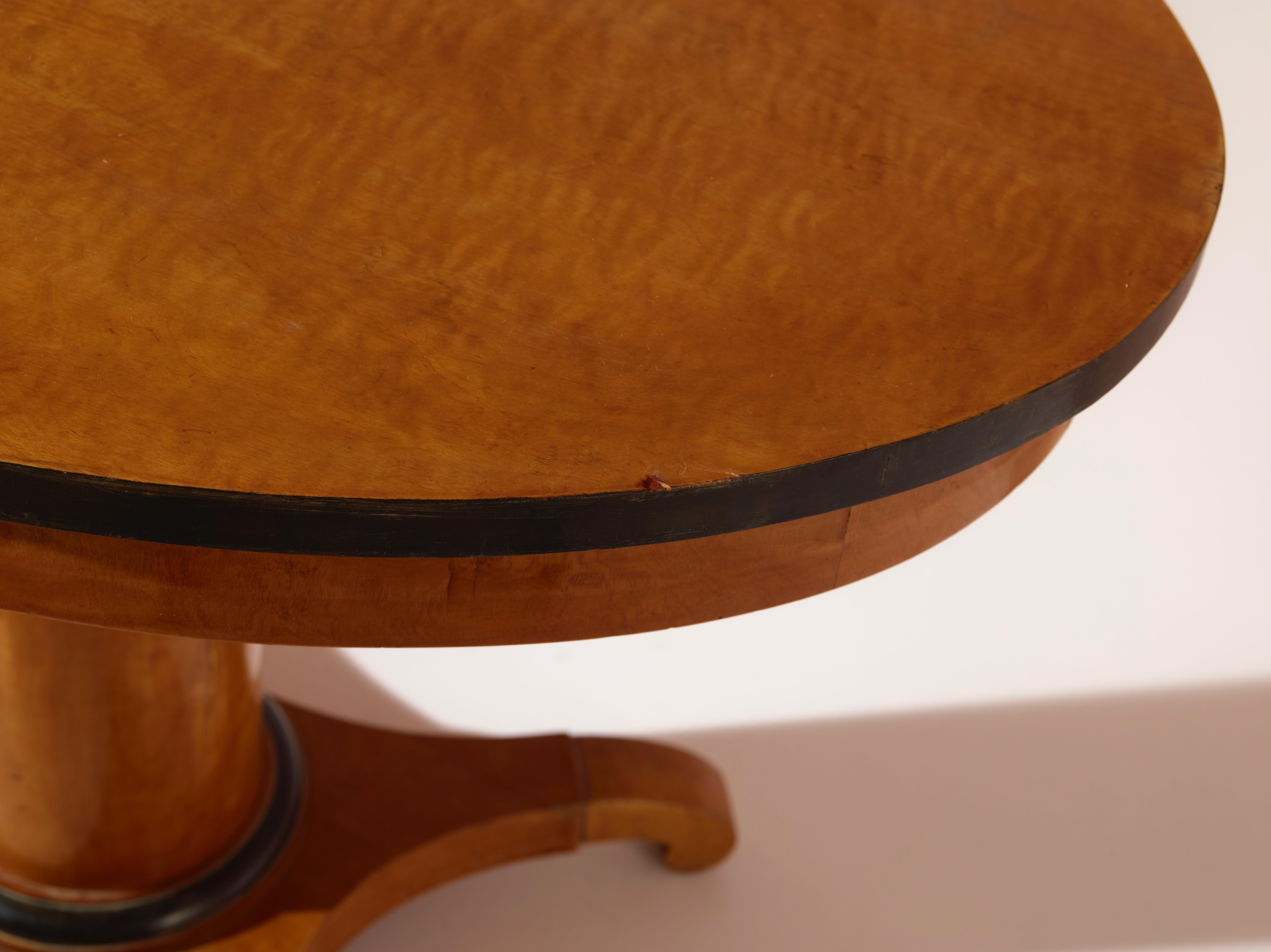 Continental Biedermeier Oval Table Made in Maple with Ebonized Details 2