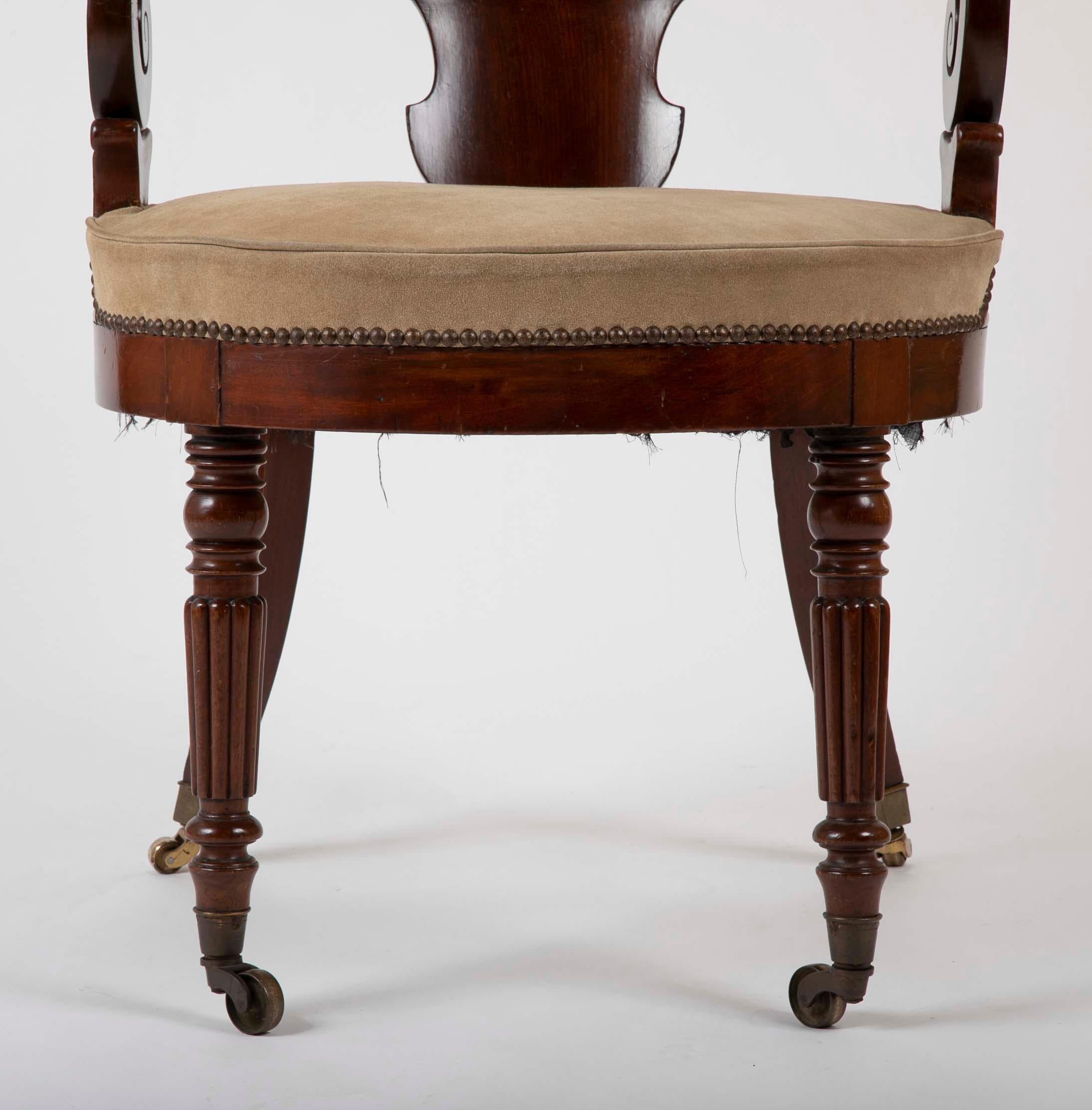Continental Restauration Period Mahogany Armchair, circa 1830 In Good Condition In Stamford, CT