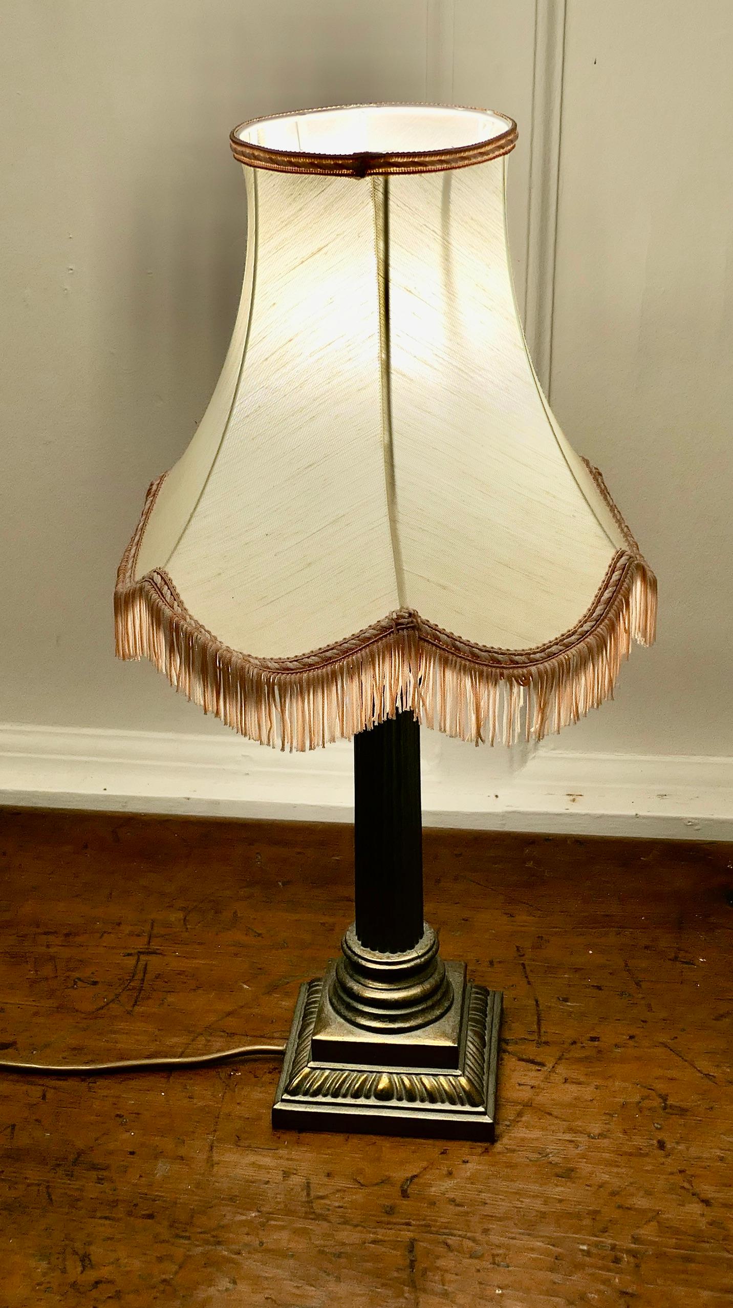 A Copper Effect Corinthian Column Table Lamp with Shade    In Good Condition For Sale In Chillerton, Isle of Wight