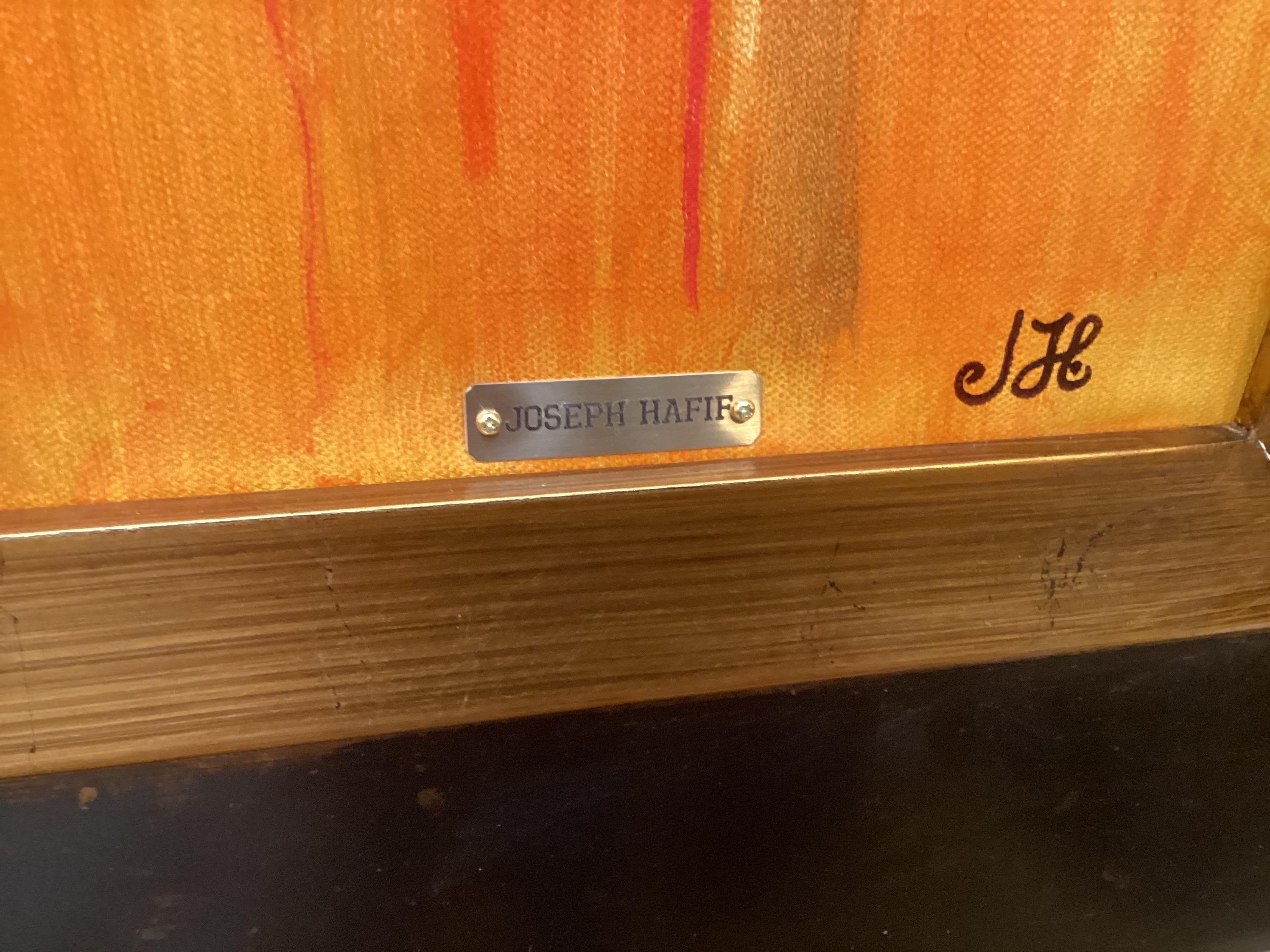 Ein großes, lebhaftes abstraktes Ölgemälde auf Leinwand mit vertikalen Variationen von Orange, Rot und Gelb.  Die markante Komposition ist in einem hinteren Holzrahmen mit vergoldeter Holzeinlage eingefasst.  Künstler signiert in der unteren Ecke 