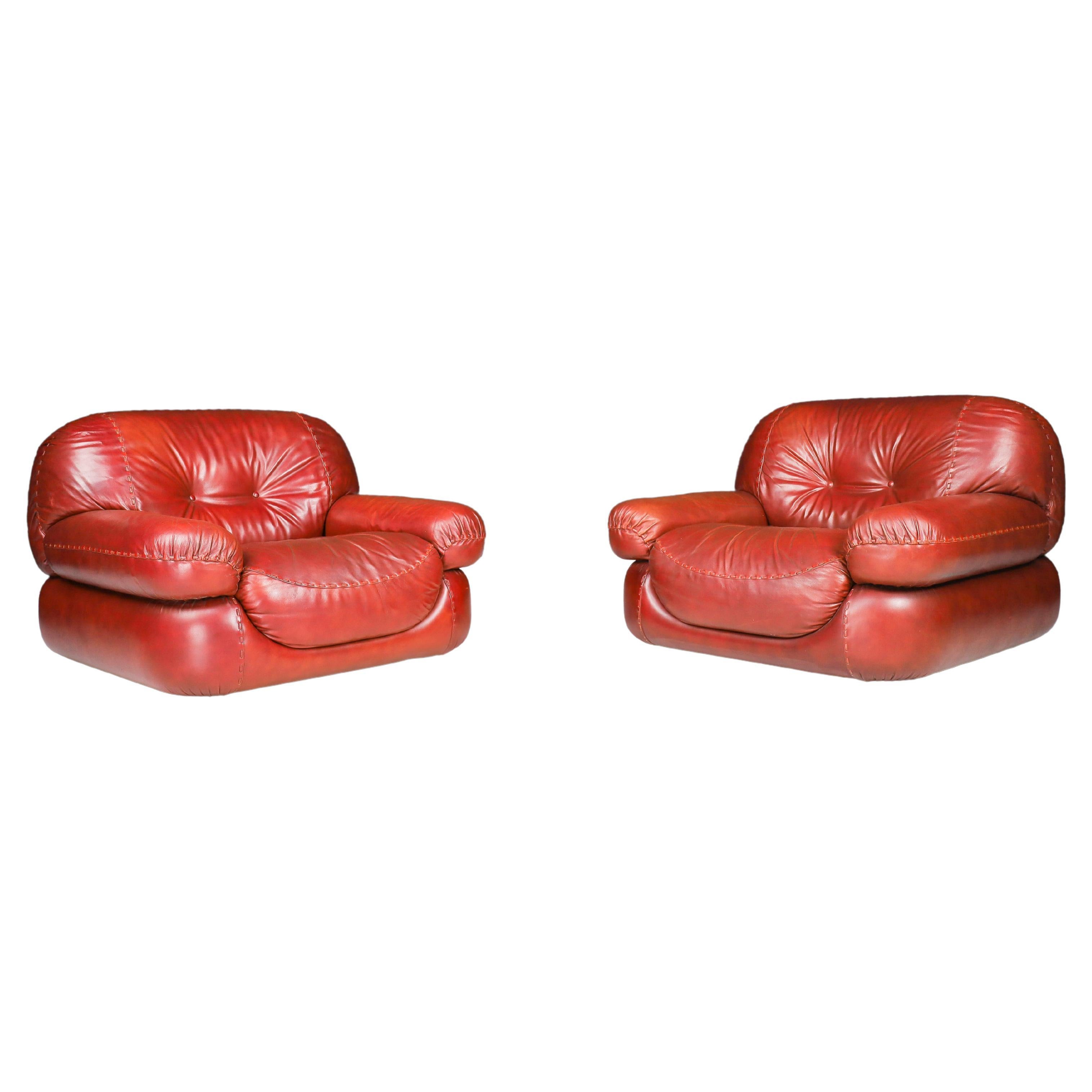 A couple of Lounge Chairs in Leather by Sapporo for Mobil Girgi, Italy 1970s