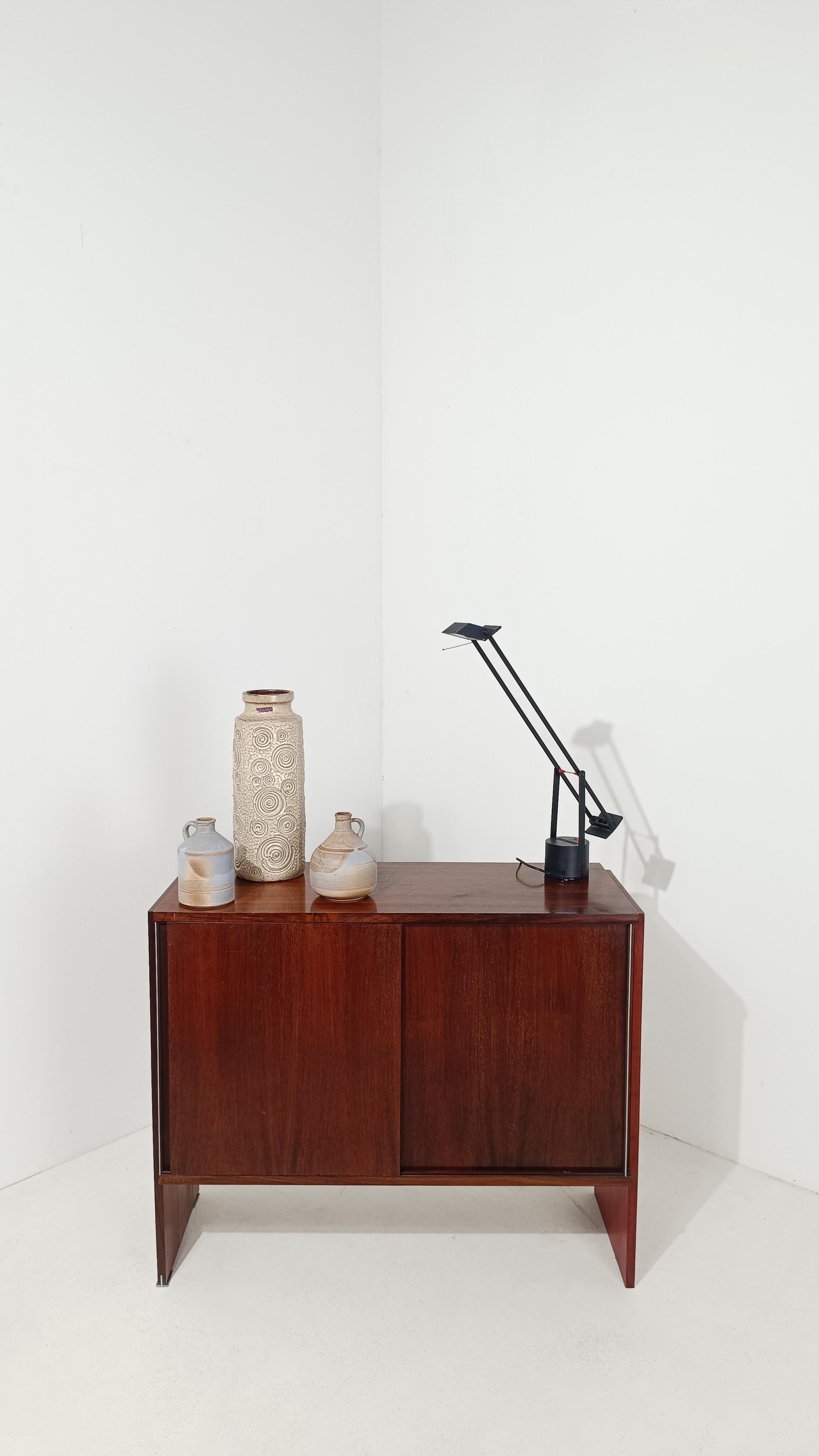 Mid-Century moderno Una coppia di vasi italiani d'epoca in ceramica grezza di Bucci, anni '70 in vendita
