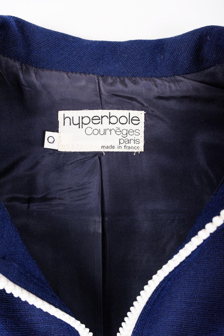A Courrèges Hyperbole Jersey Navy Trouser Suit - France Circa 1972 In Good Condition For Sale In Toulon, FR