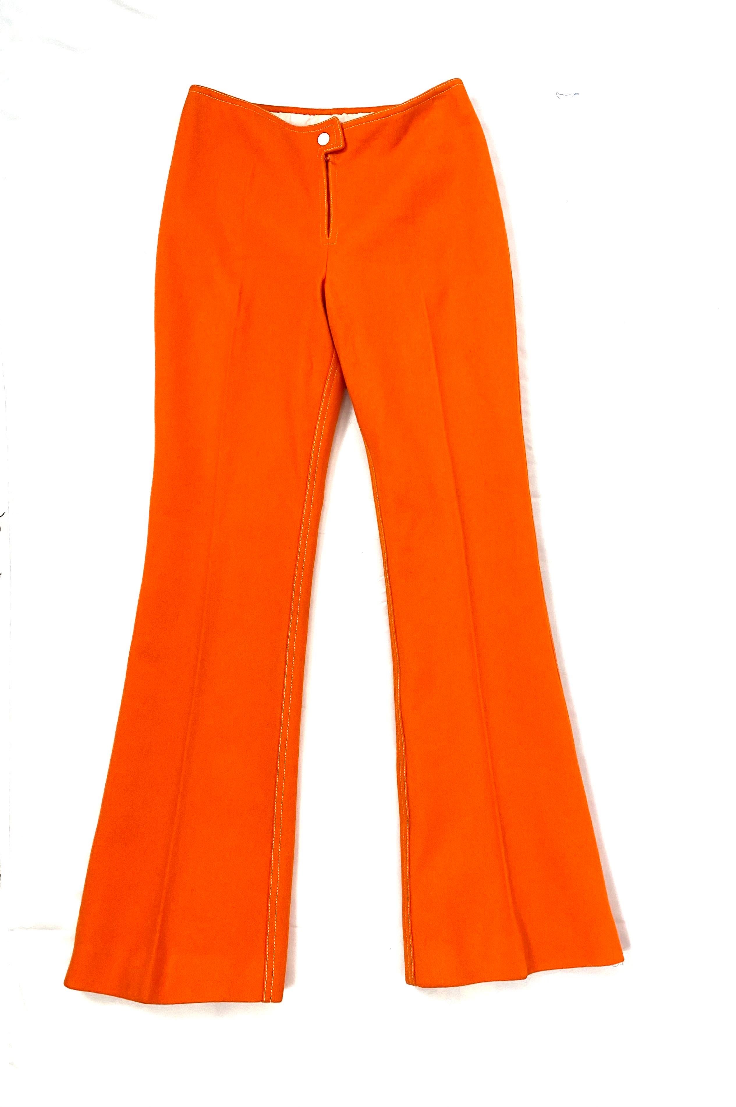 A. Costume pantalon Hyperbole en laine orange de Courréges de 1970 en vente 9