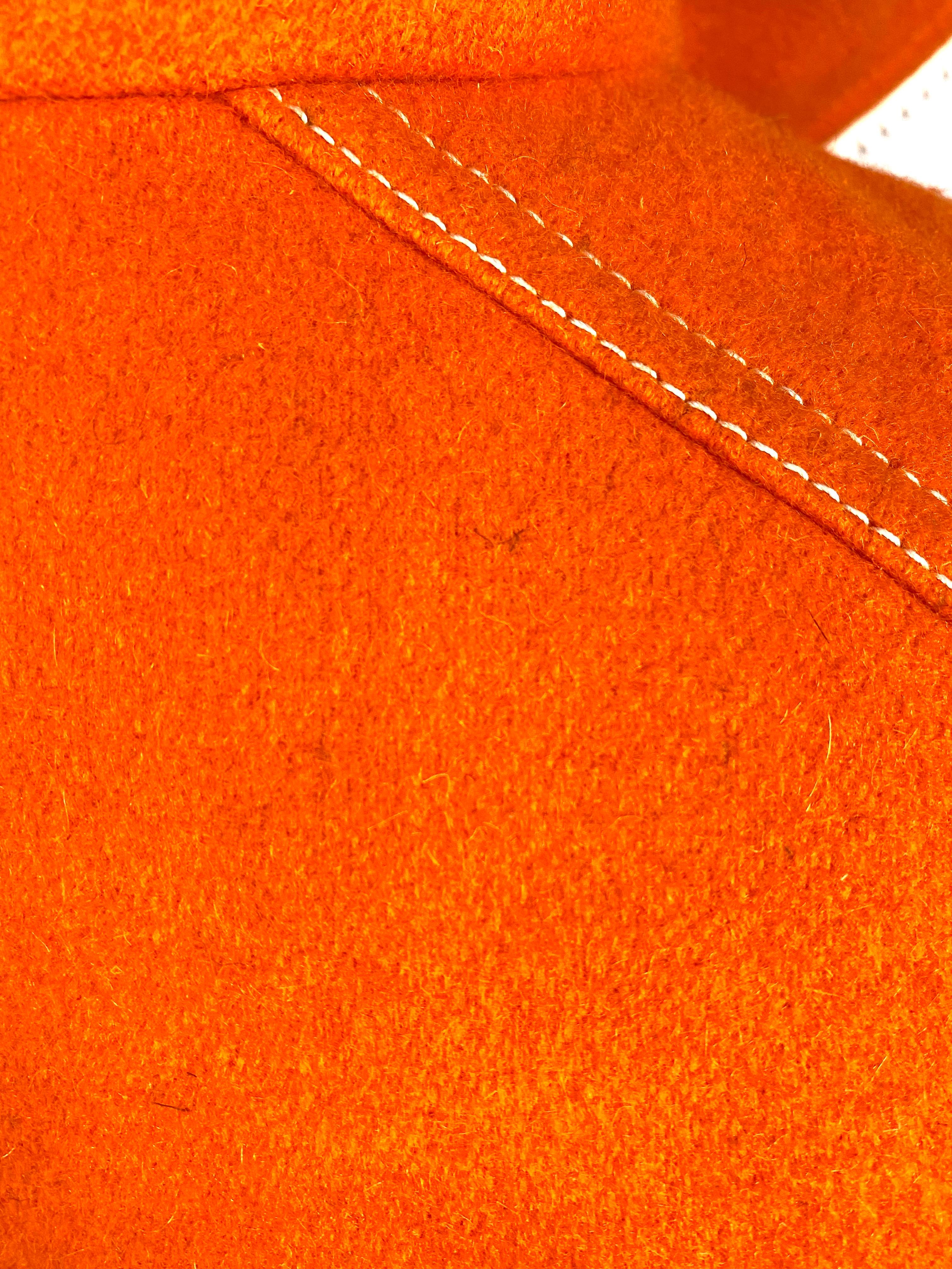 A. Costume pantalon Hyperbole en laine orange de Courréges de 1970 en vente 13