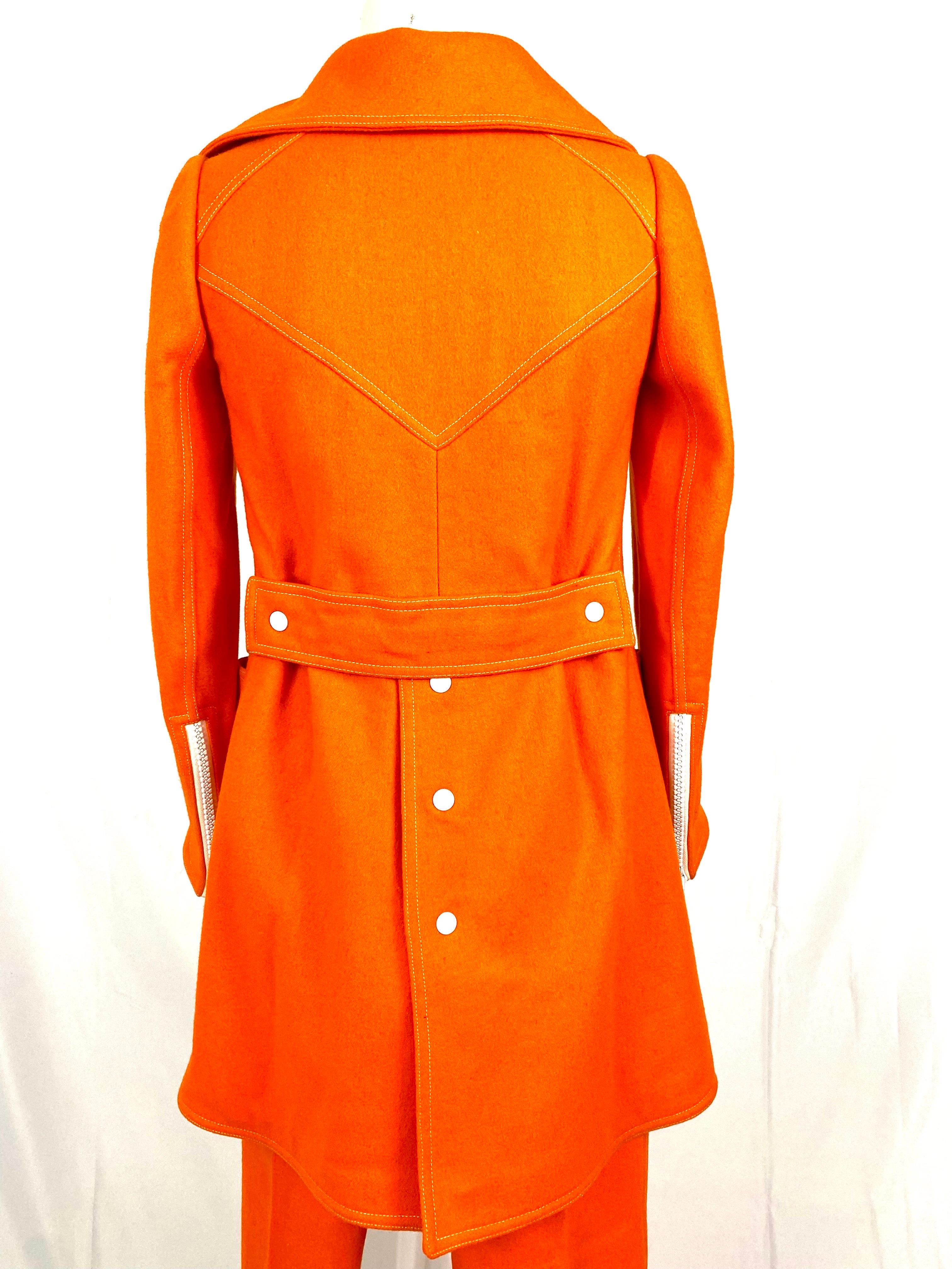 A. Costume pantalon Hyperbole en laine orange de Courréges de 1970 Pour femmes en vente