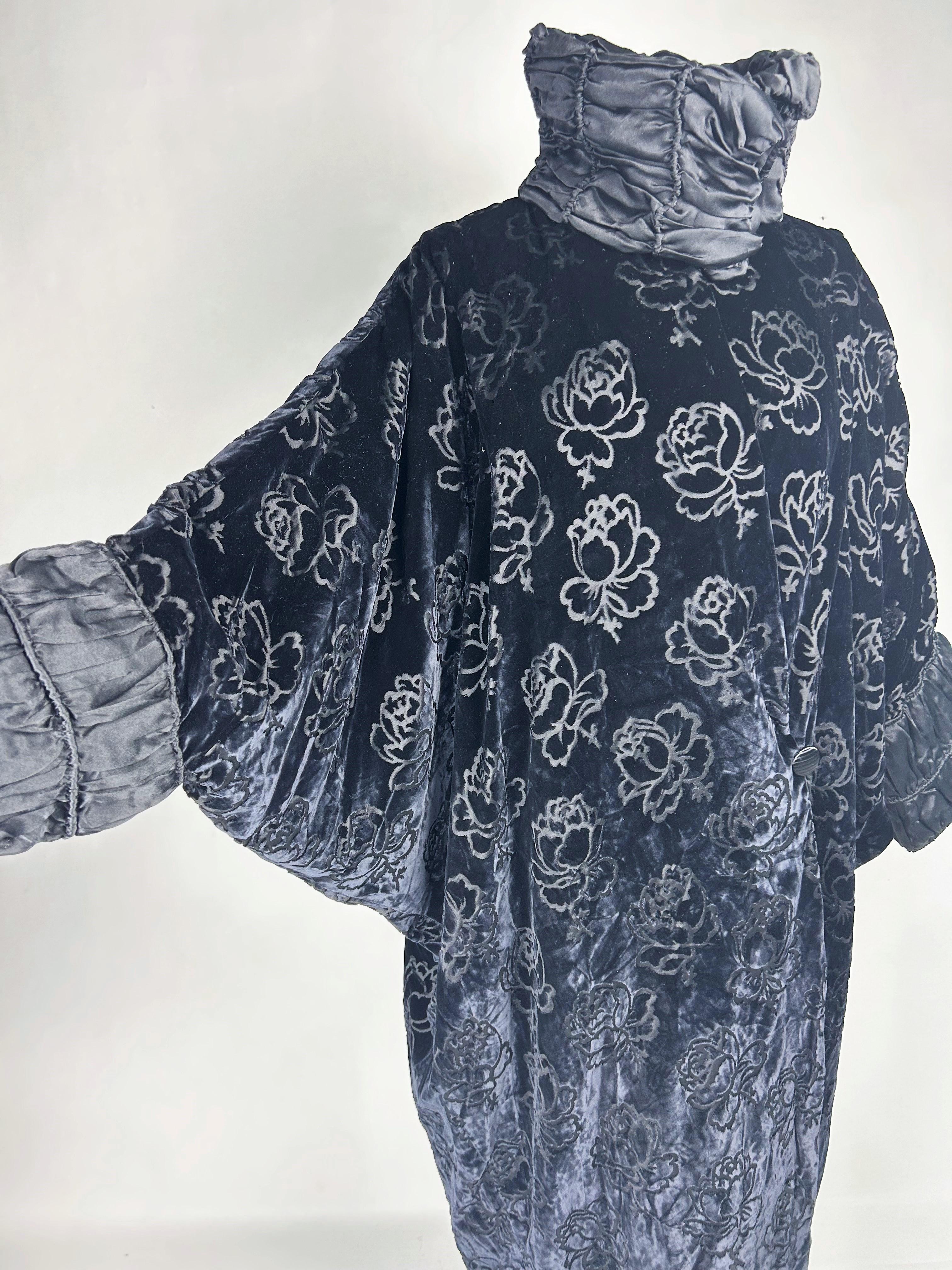 Cappotto da opera in velluto nero Couture di Worth in velluto - Parigi C.1930-1935 in vendita 1