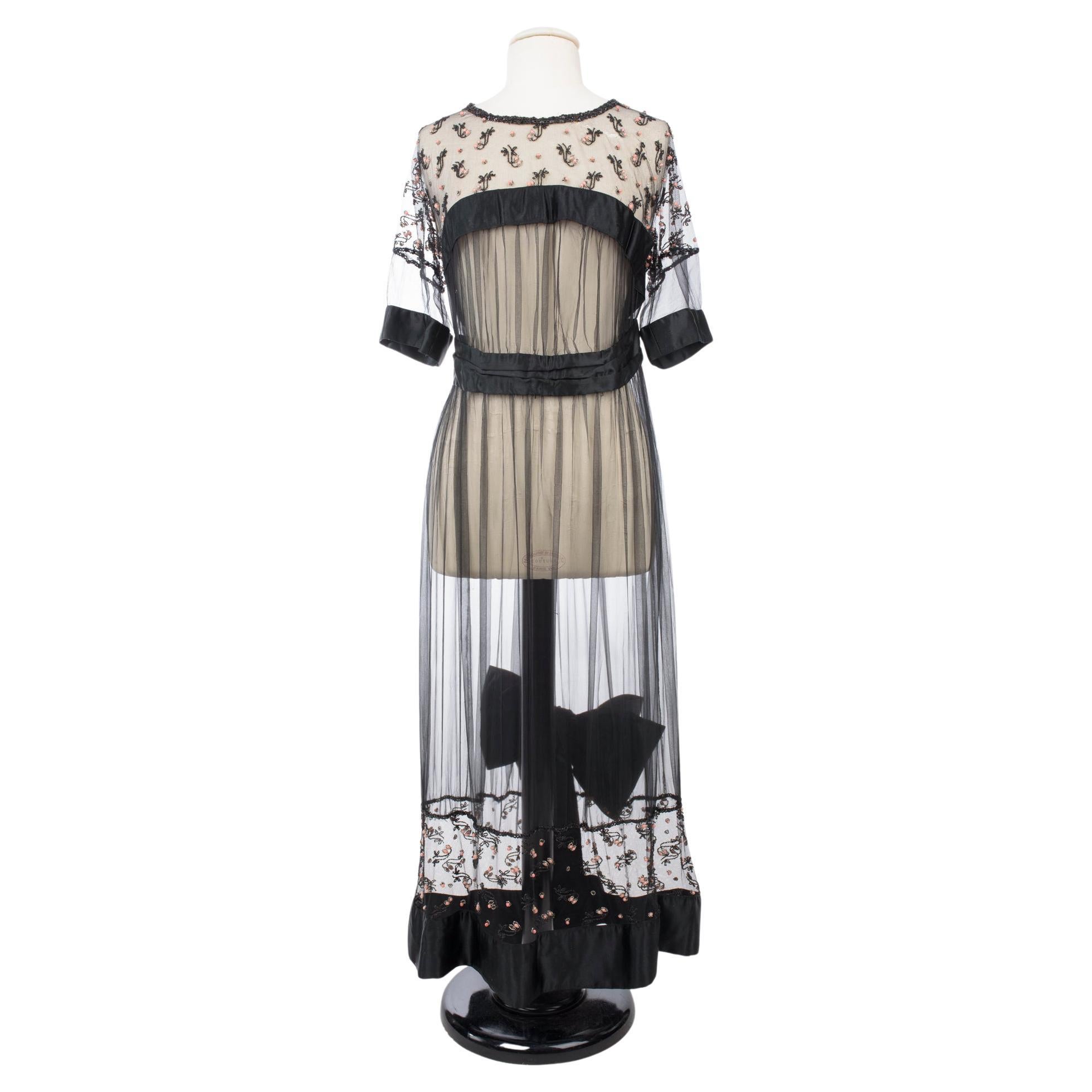 A Couture Cocktail Dress in Embroidered Chiffon and satin Silk France Circa 1920 For Sale