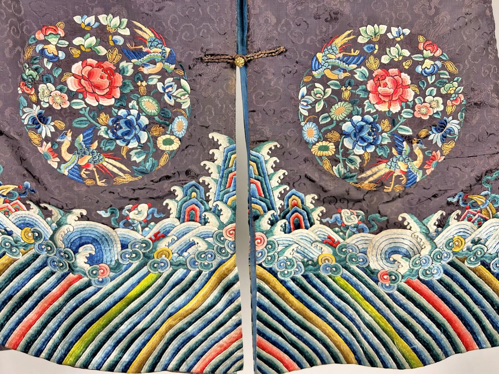 Un abrigo de noche de alta costura sobre un vestido Dragón Qing - China para Europa Circa 1920 en venta 5