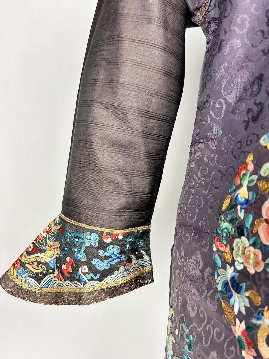 Un abrigo de noche de alta costura sobre un vestido Dragón Qing - China para Europa Circa 1920 en venta 1