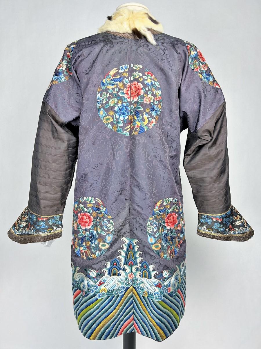 Un abrigo de noche de alta costura sobre un vestido Dragón Qing - China para Europa Circa 1920 en venta 2