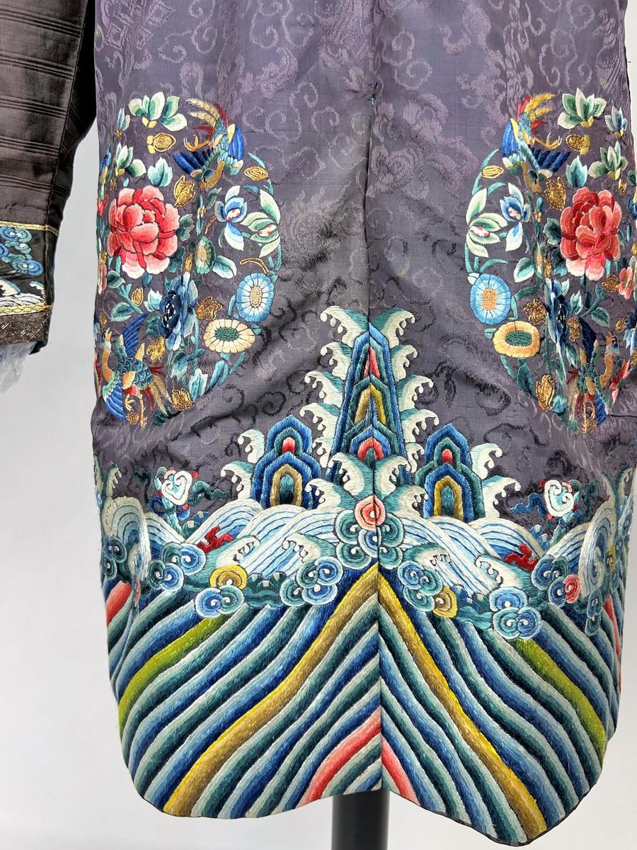 Un abrigo de noche de alta costura sobre un vestido Dragón Qing - China para Europa Circa 1920 en venta 3