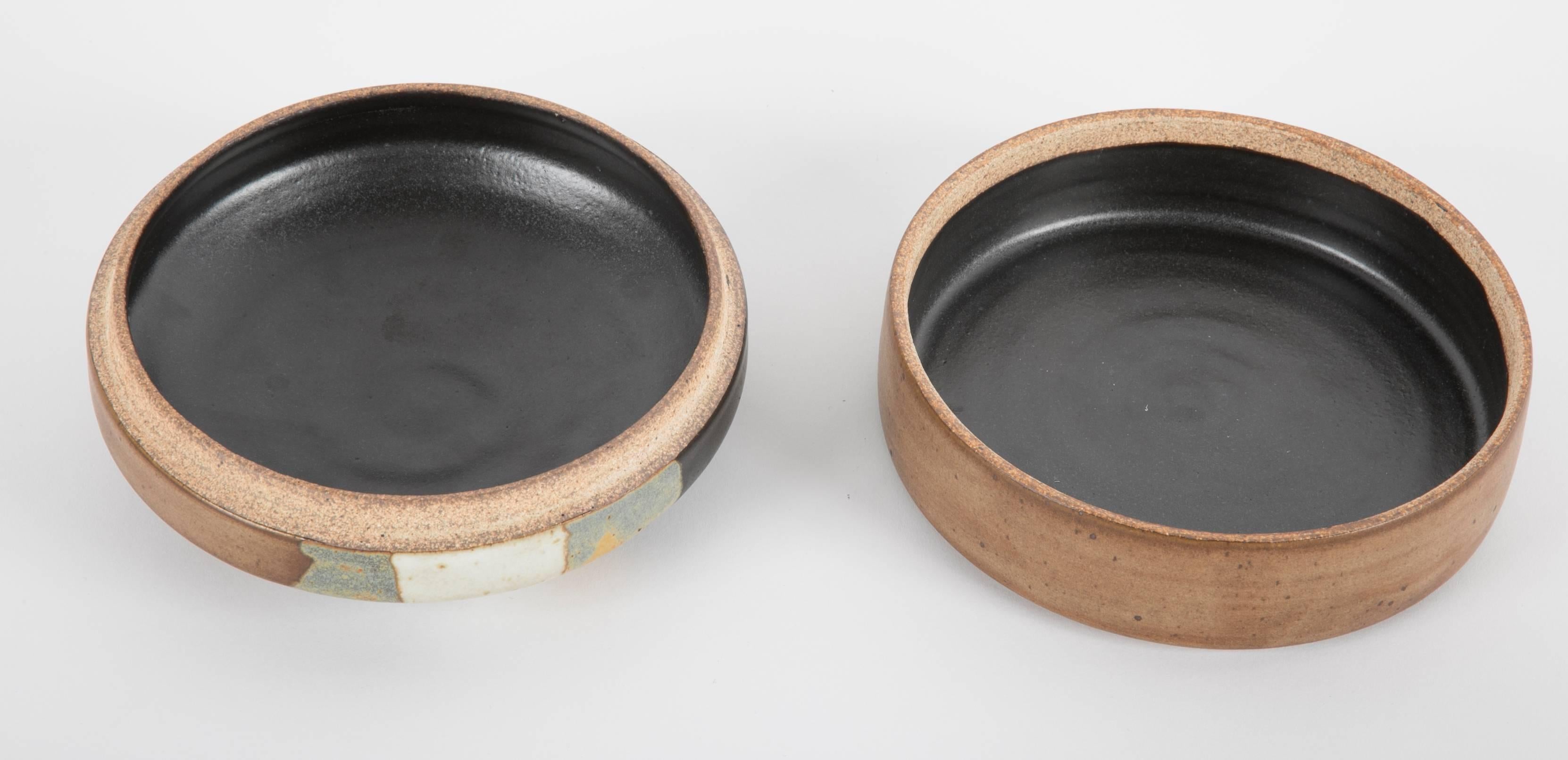 Bedeckte Steingutdose von Charles Rothschild für Barlow Pottery 2