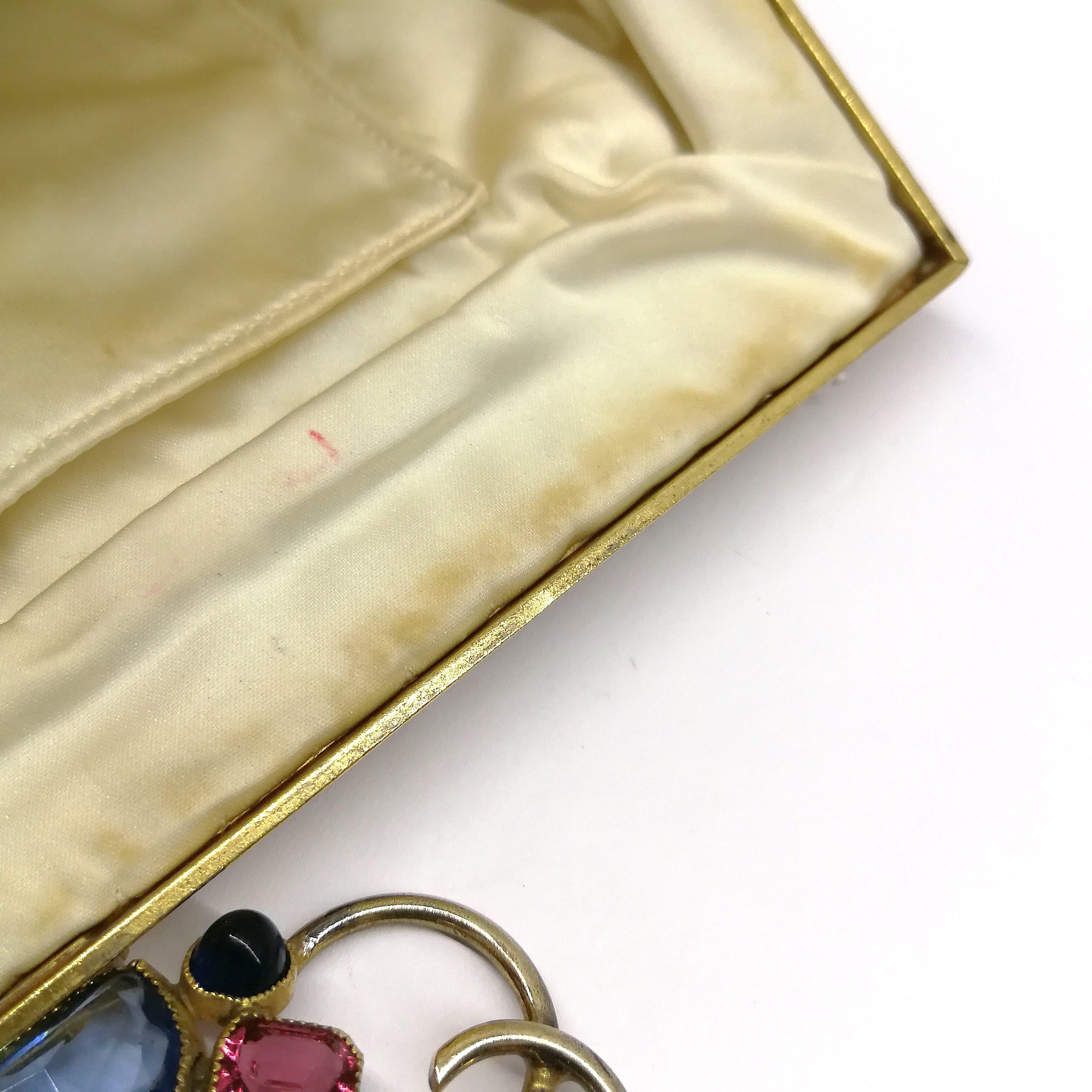 Eine cremefarbene, perlenbesetzte Abendtasche mit fabelhaftem Schmuckrahmen, Josef, USA, 1940er Jahre. im Angebot 11