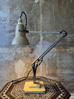 A Cream & Chrome 1227 Anglepoise