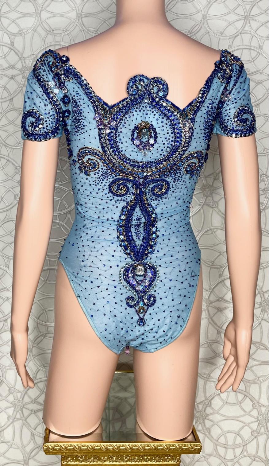 A CREPE DE CHINE BODY SUIT from MIAMI MANSION GIANNI VERSACE PERSONAL COLLECTION For Sale 2