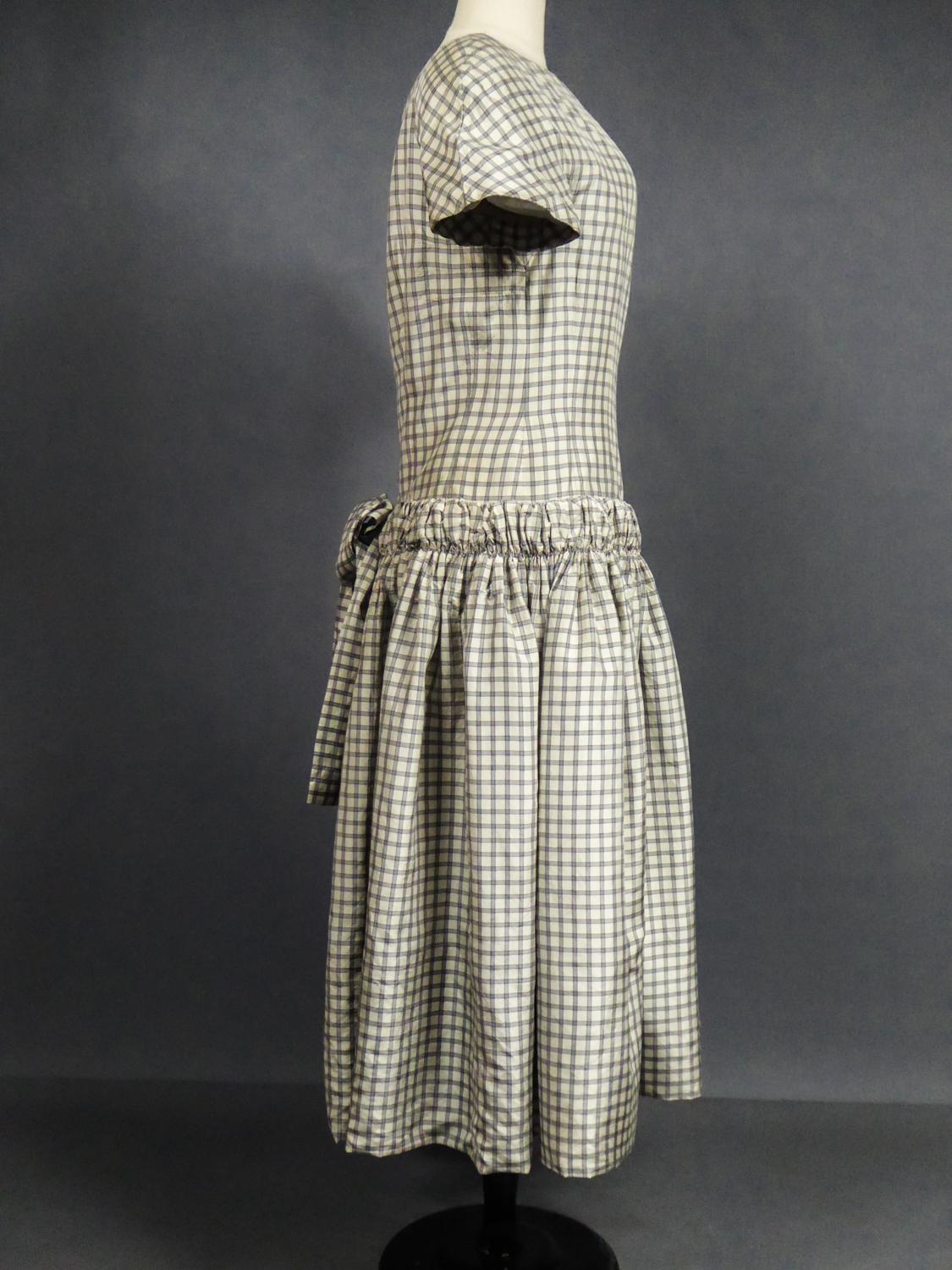 A Cristobal Balenciaga Couture Sac Dress in Plaid Taffeta n°55418 Circa 1958 3