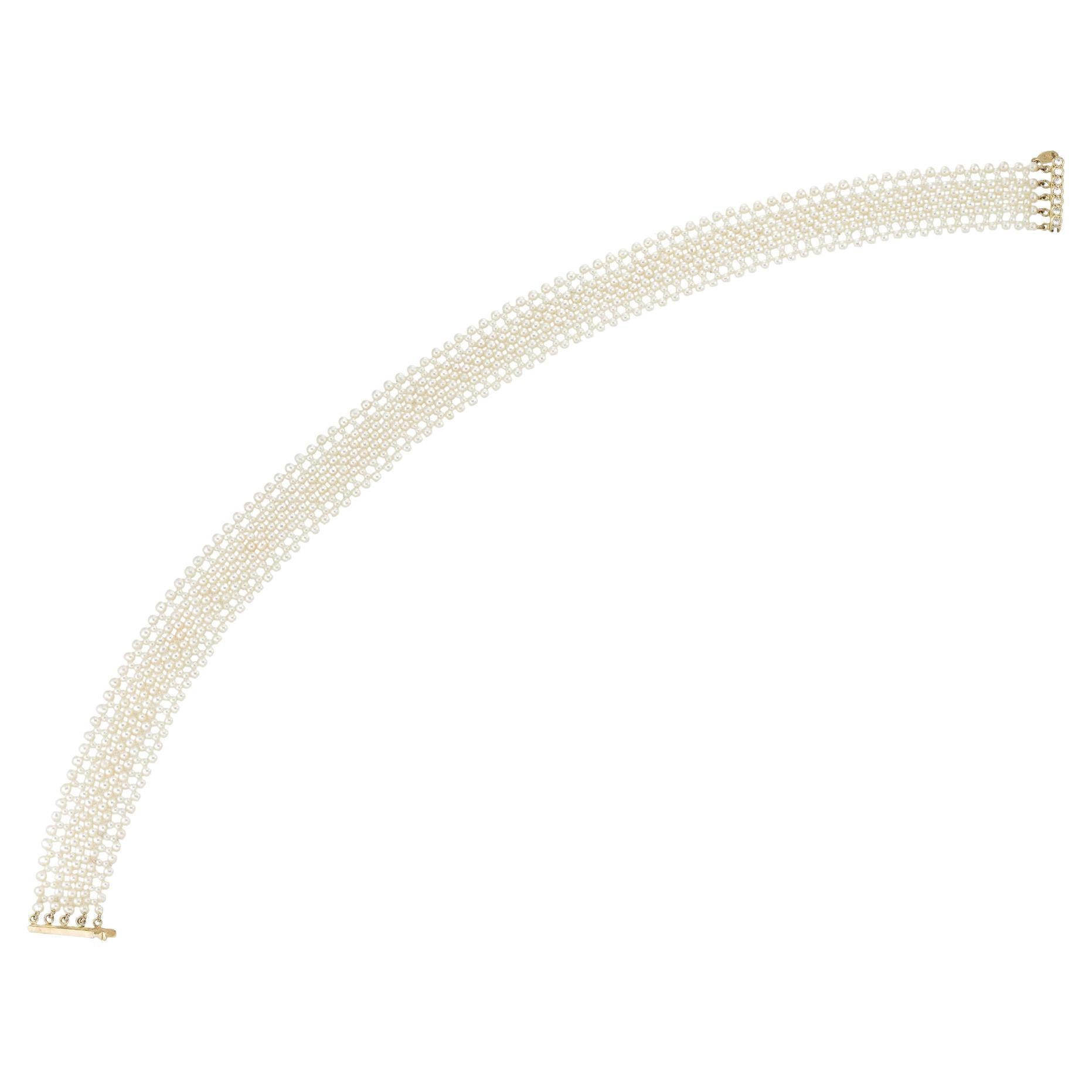 A cultured pearl choker necklace For Sale