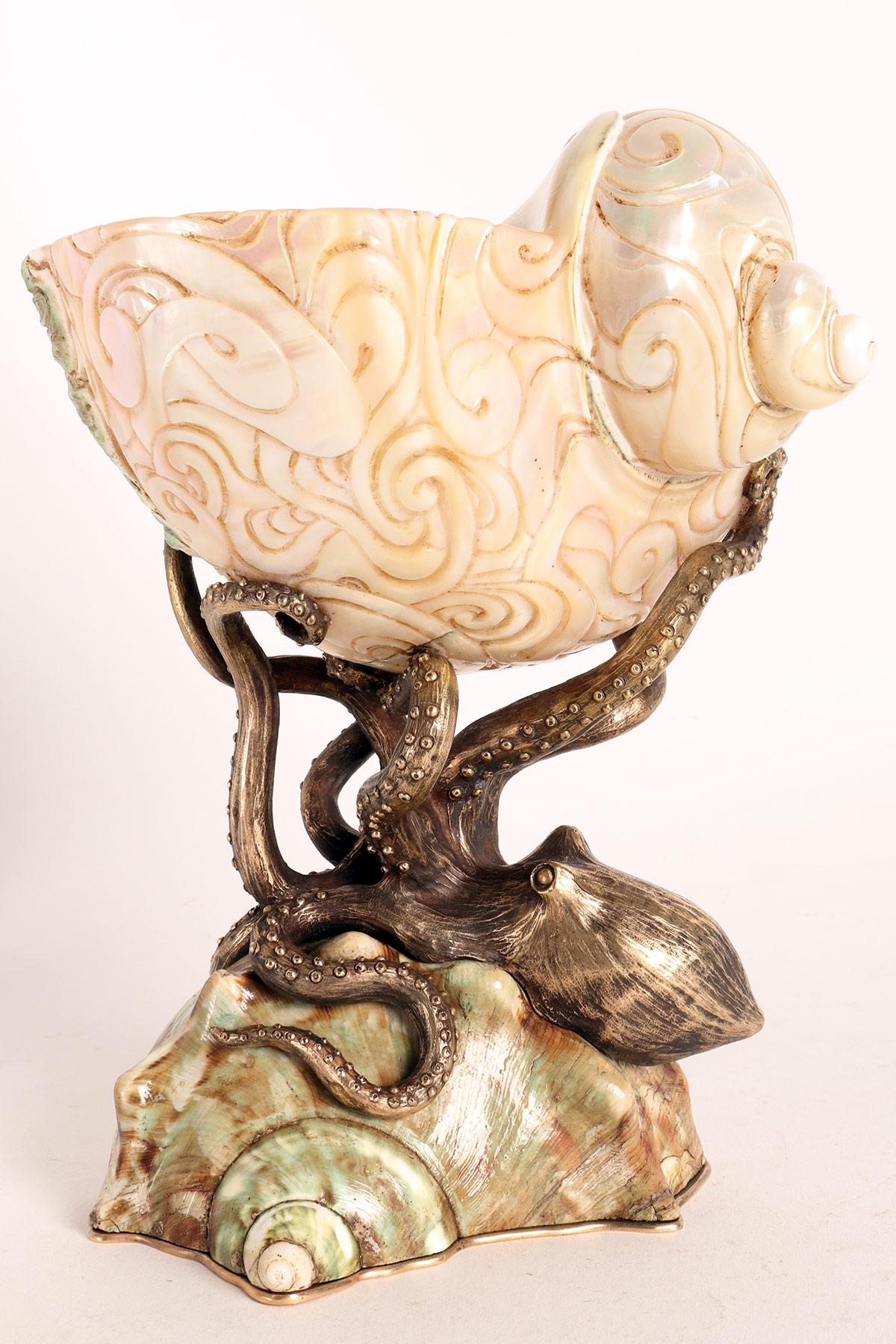 Bronze A cup with a shell of Turbo marmoratus, Germany 1870. 