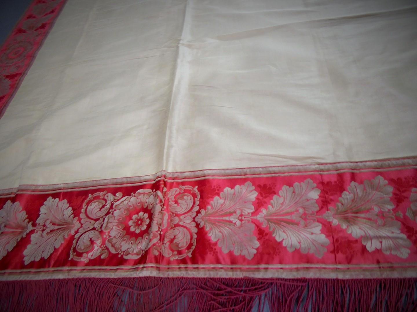 A Curtain in Cream Taffeta and Border in Red and Silver Lampas French Circa 1830 7