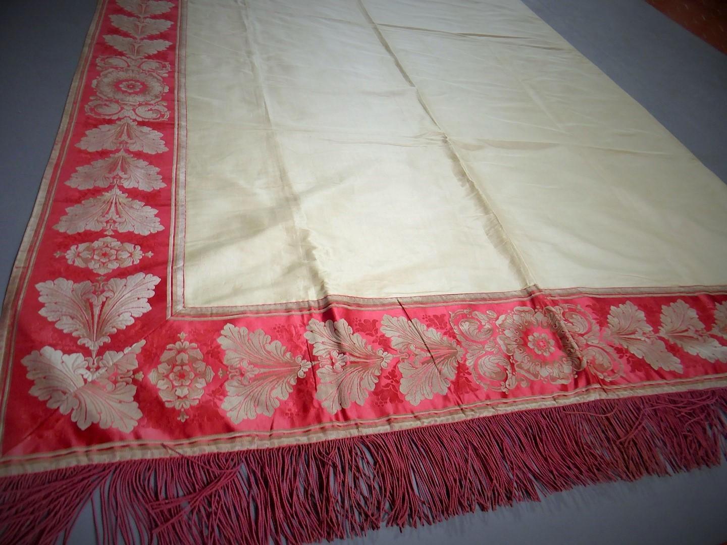 A Curtain in Cream Taffeta and Border in Red and Silver Lampas French Circa 1830 4