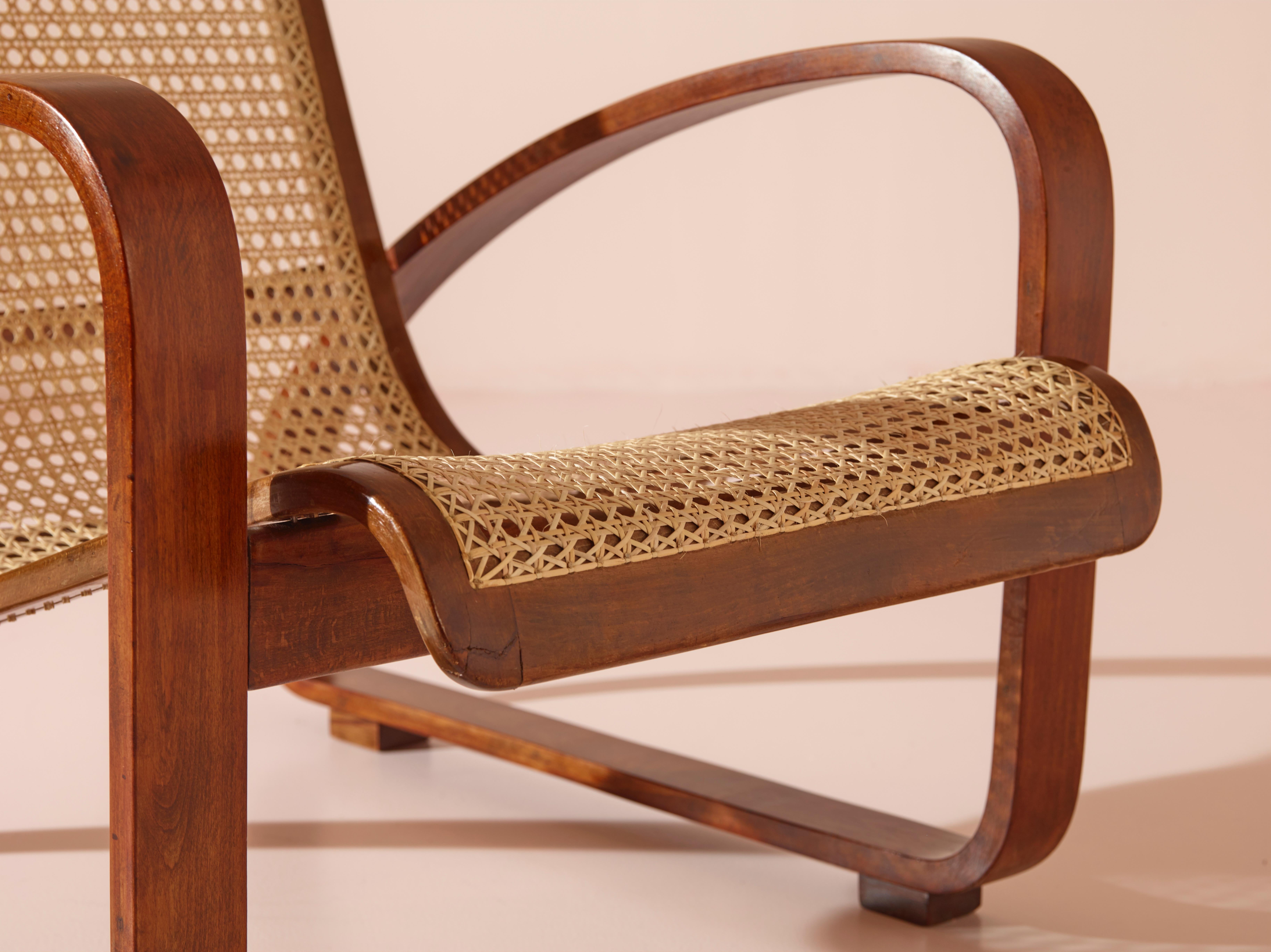 A Curved Beechwood and Cane Armchairs by Porino, Italy, 1930s In Good Condition In Chiavari, Liguria